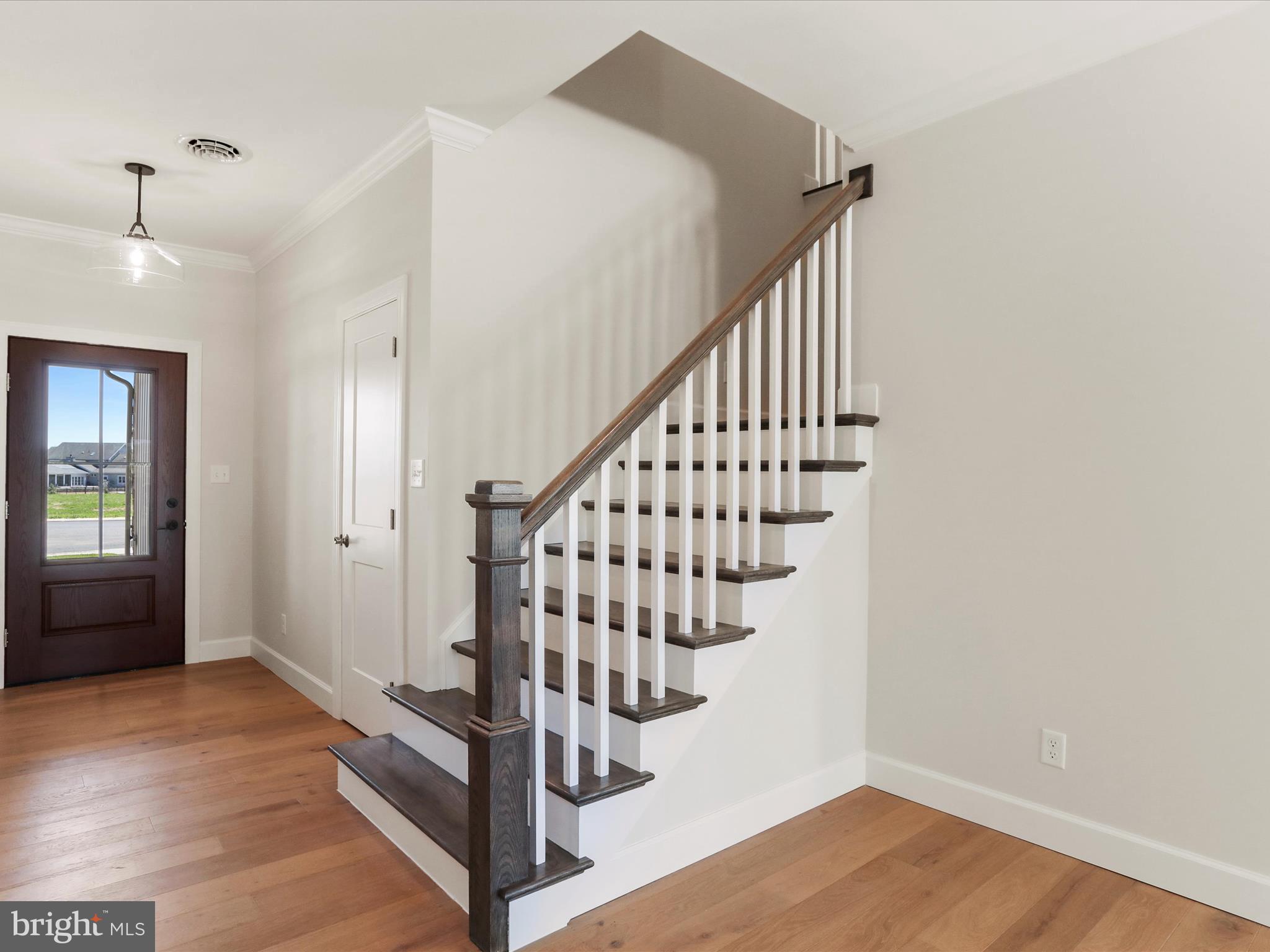 MEADOWBROOK - Residential