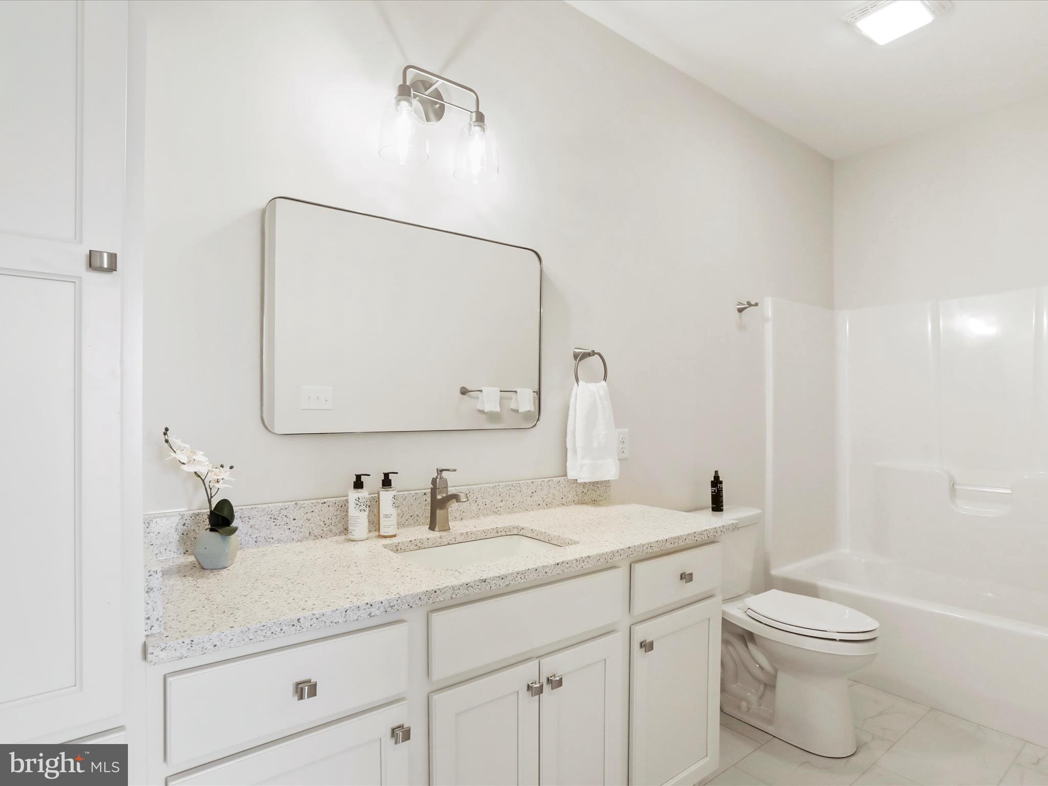 MEADOWBROOK - Residential