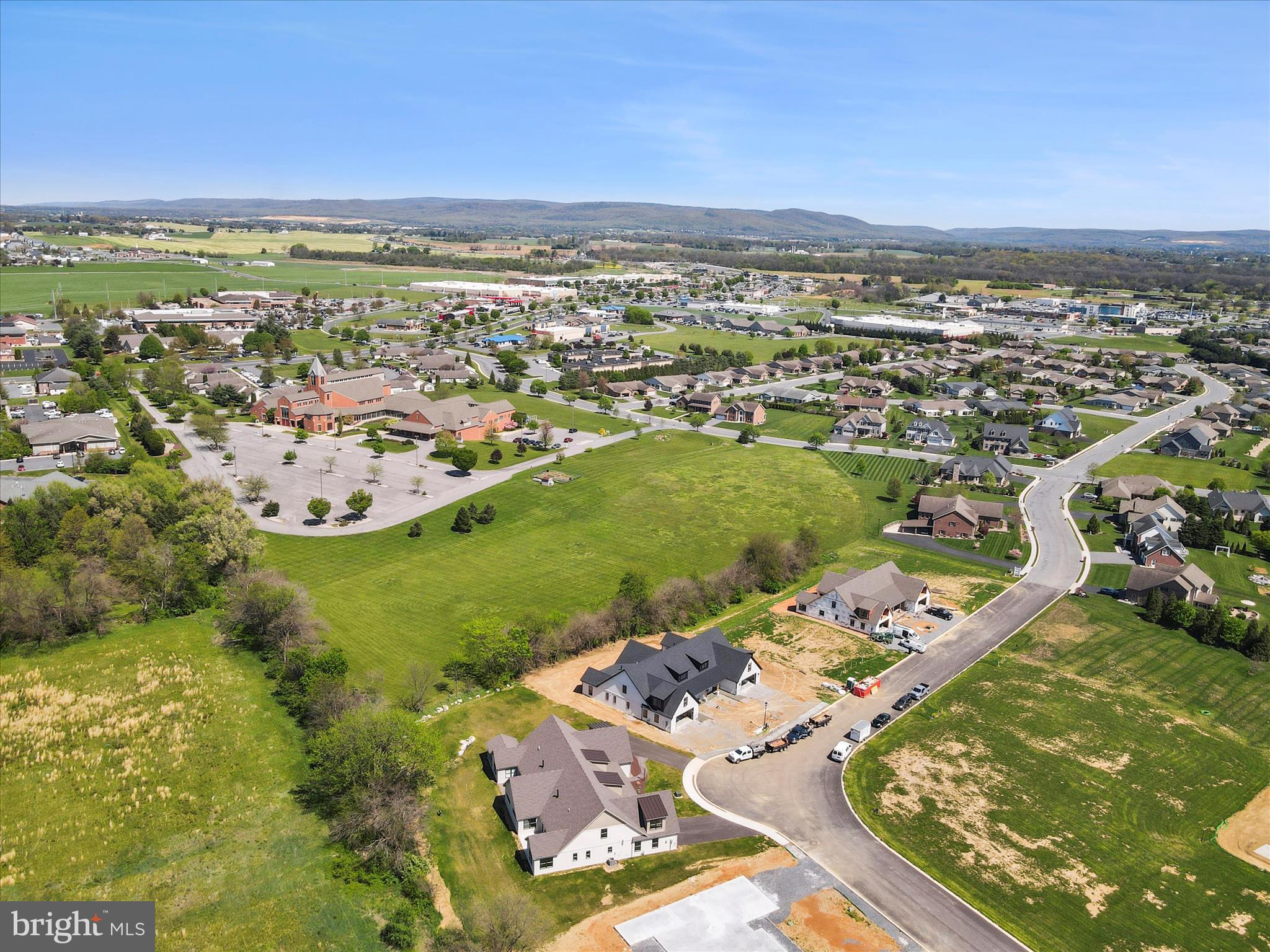 MEADOWBROOK - Residential