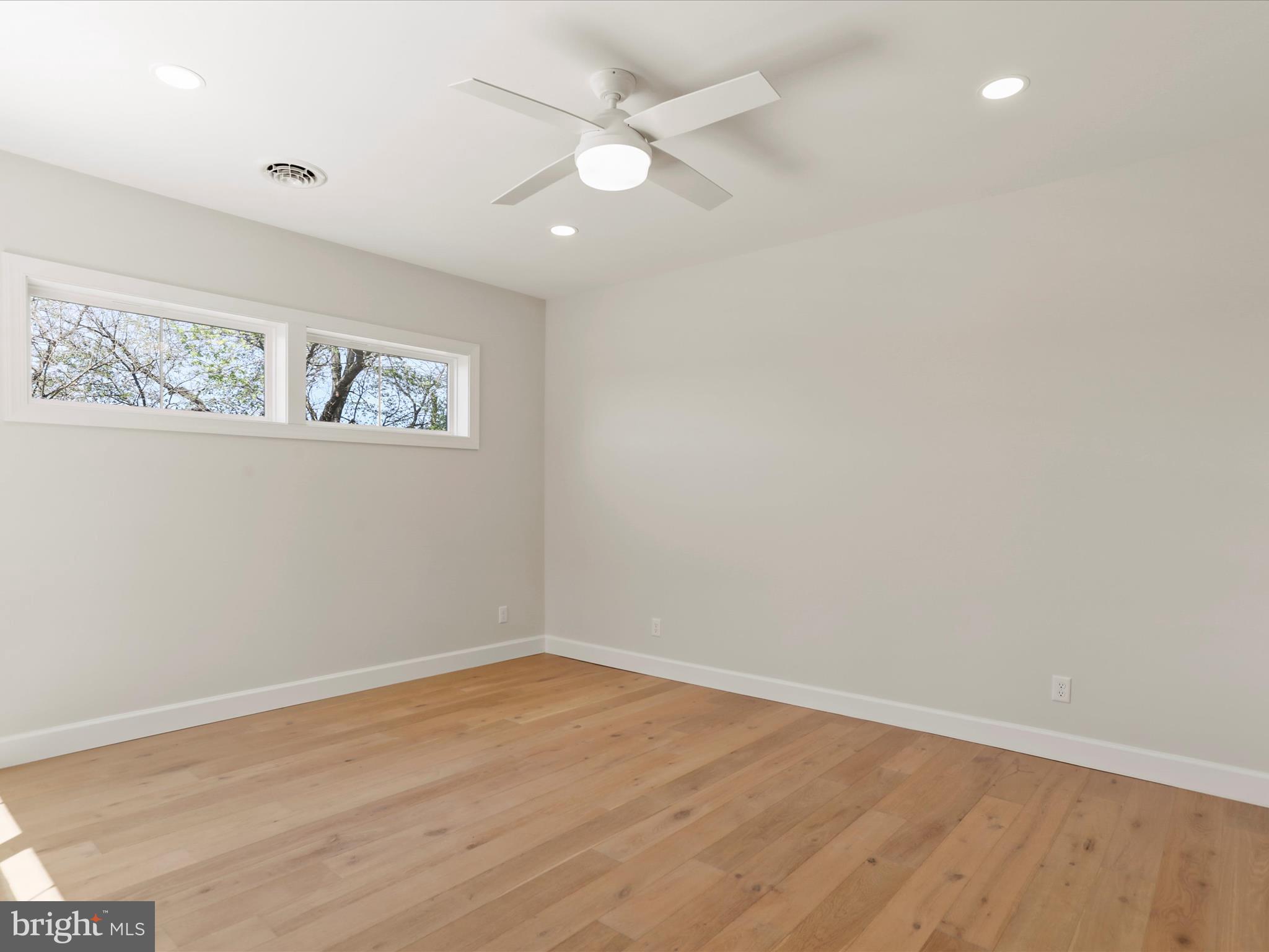 MEADOWBROOK - Residential