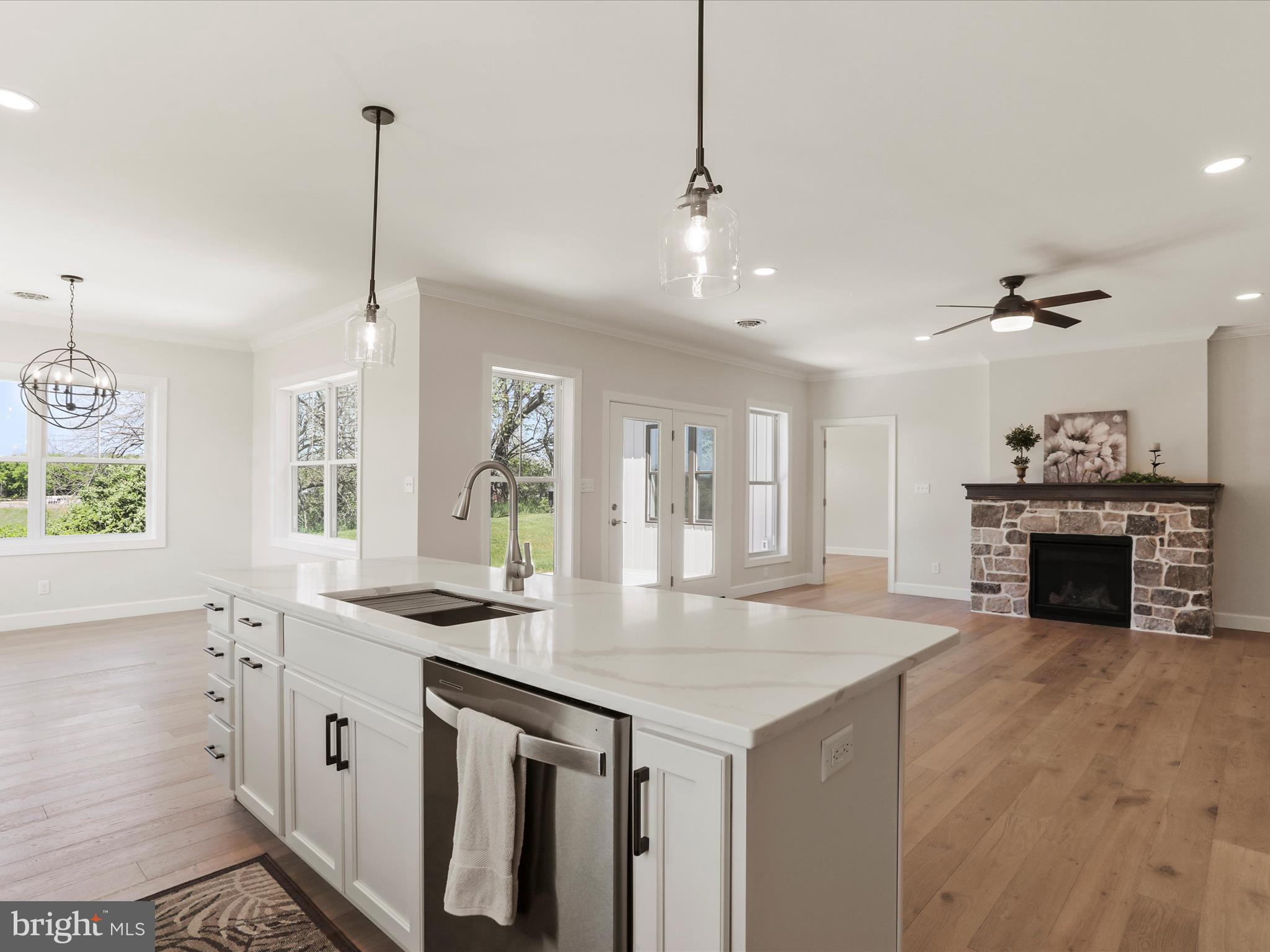 MEADOWBROOK - Residential