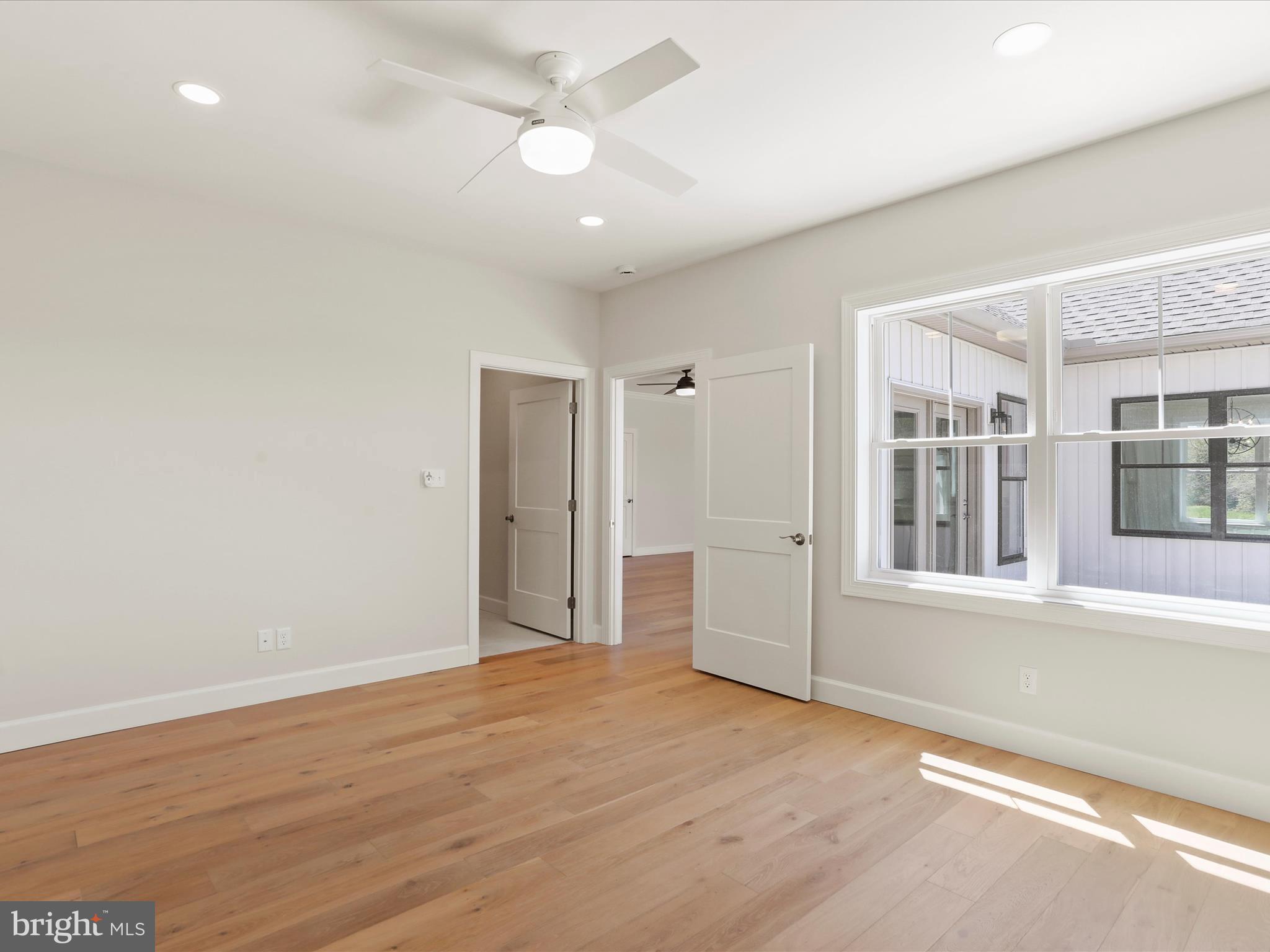 MEADOWBROOK - Residential