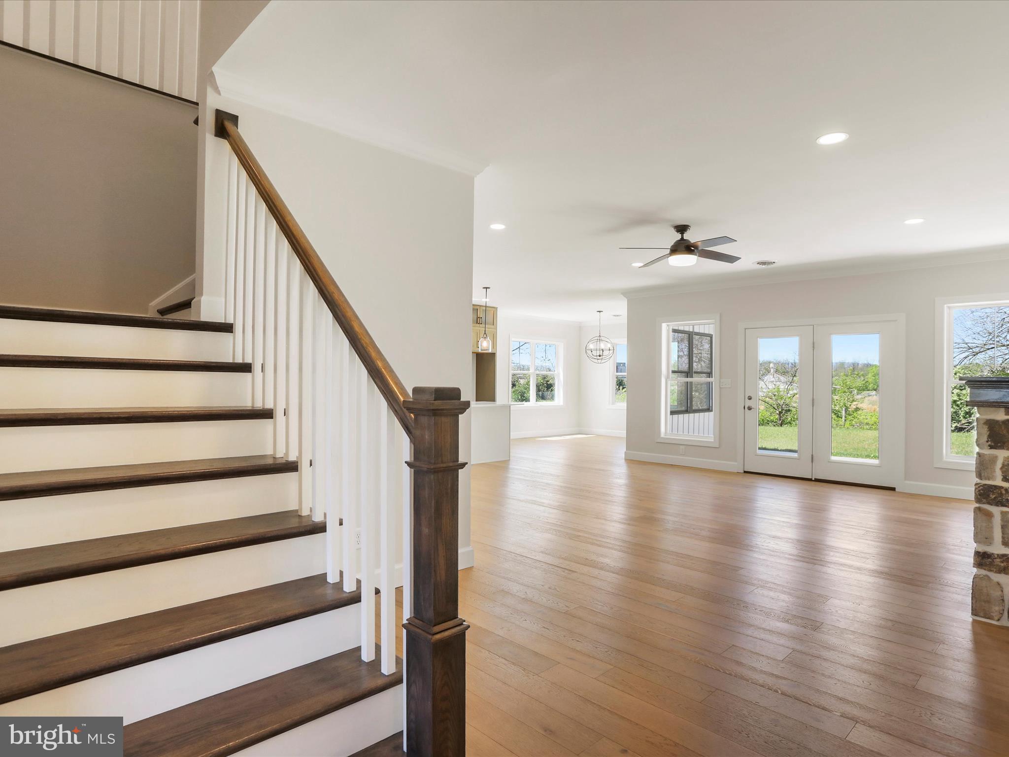 MEADOWBROOK - Residential