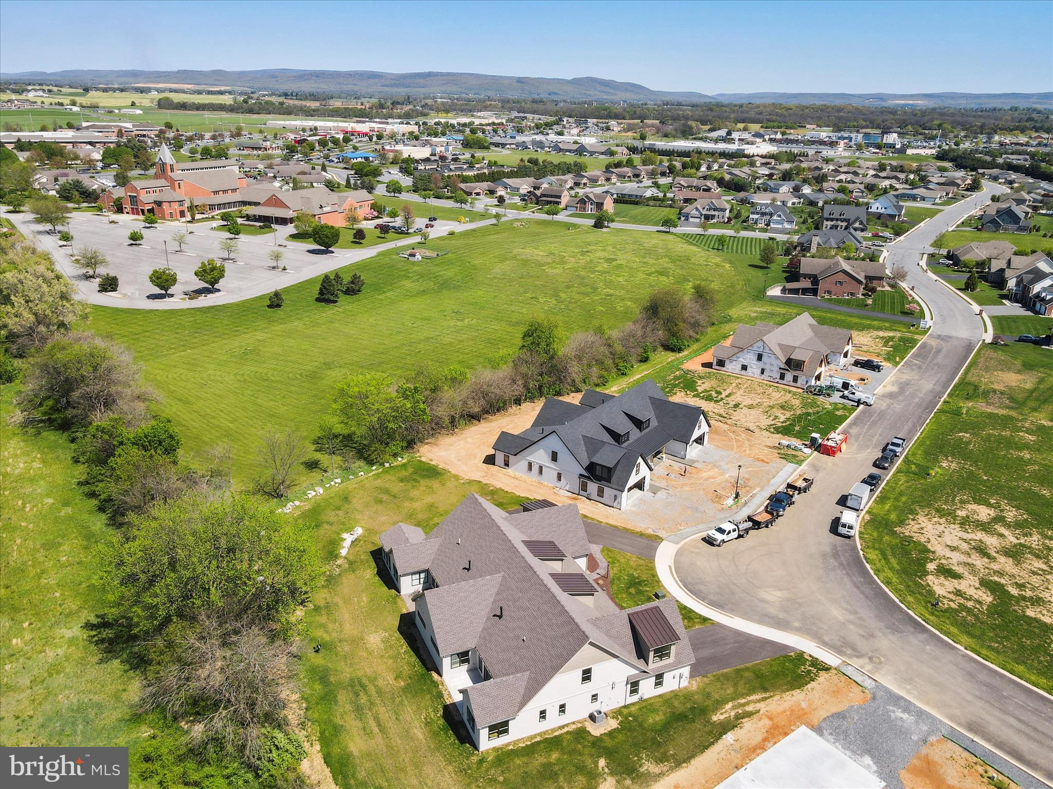 MEADOWBROOK - Residential