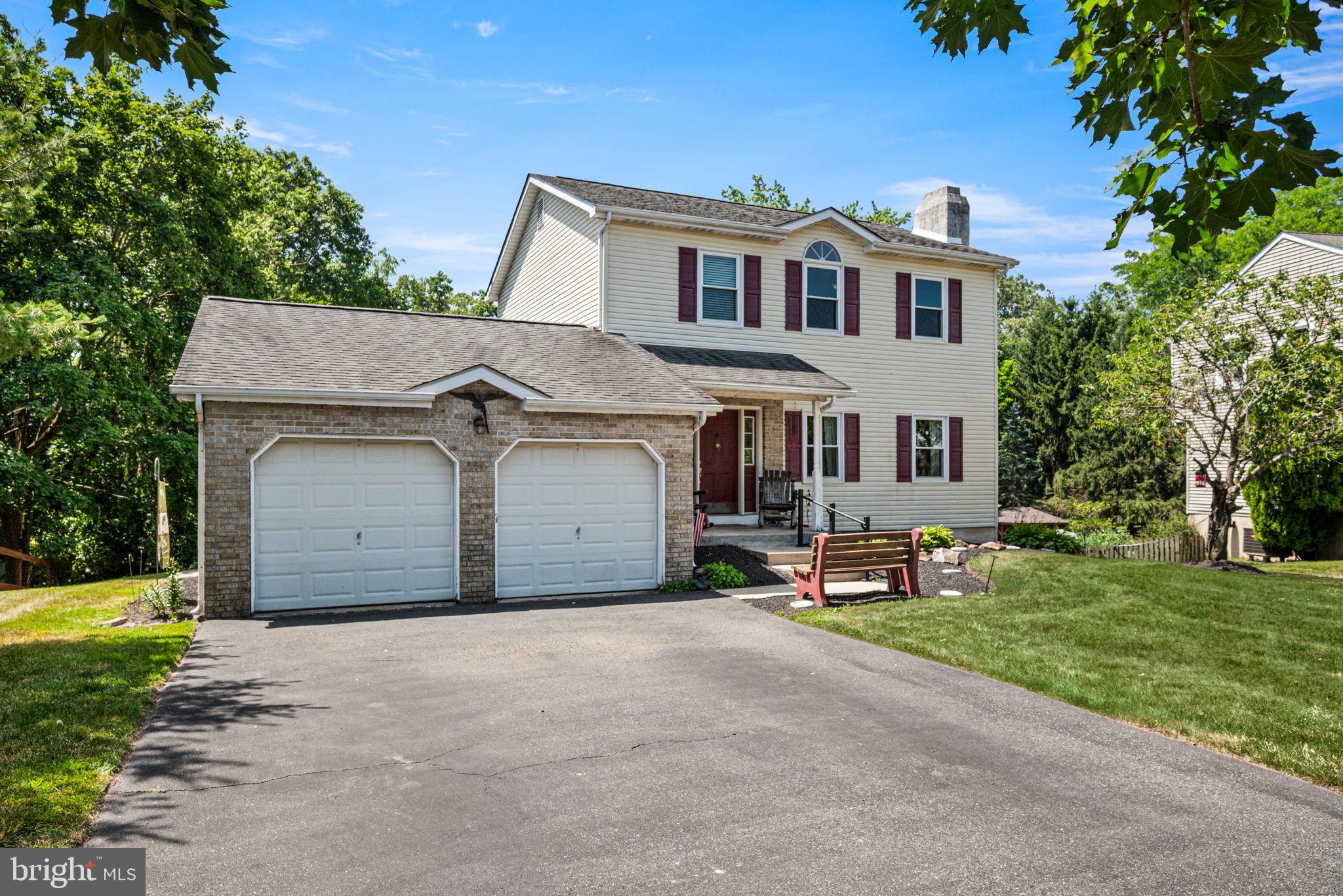 2232 DONNA LANE