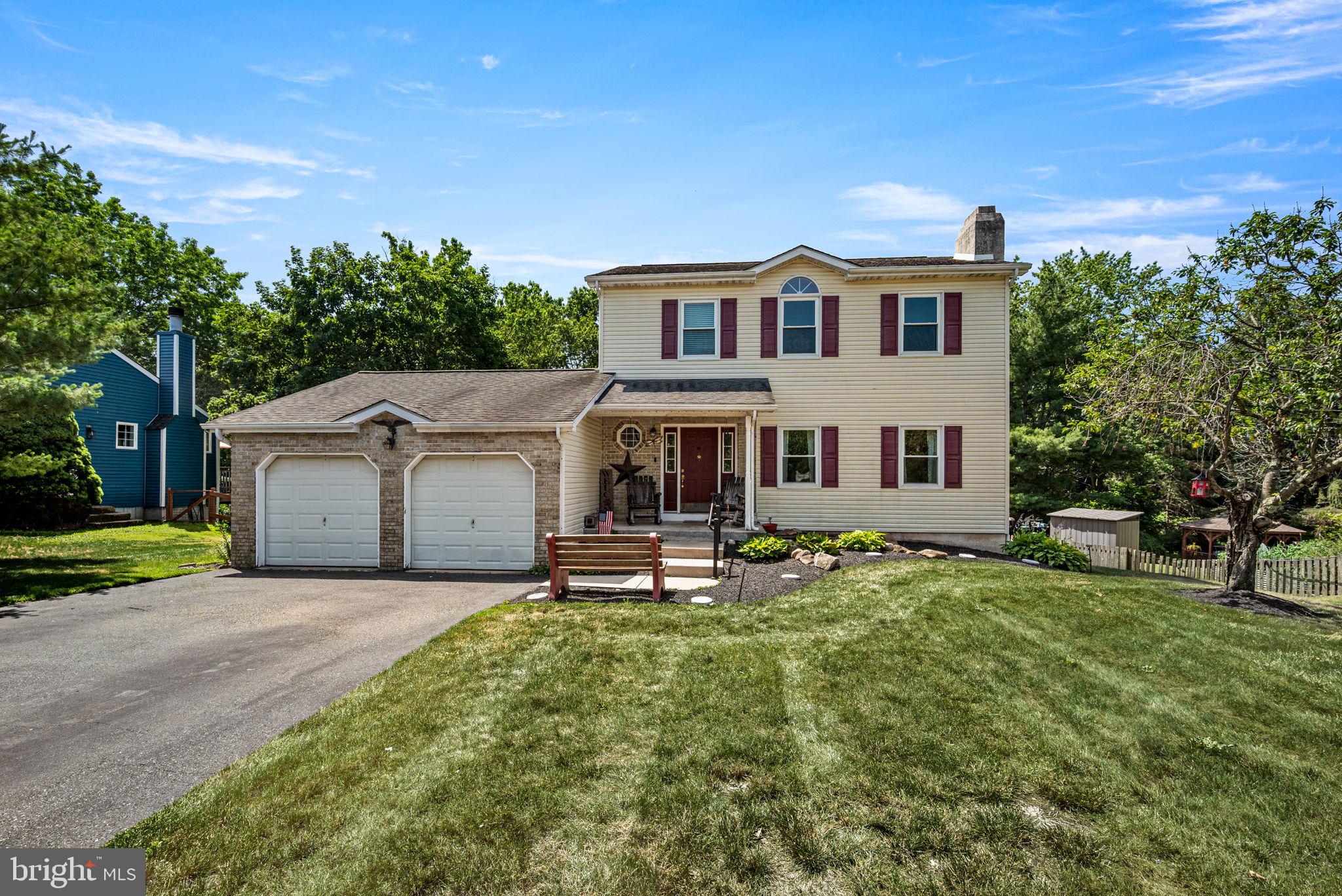 2232 DONNA LANE