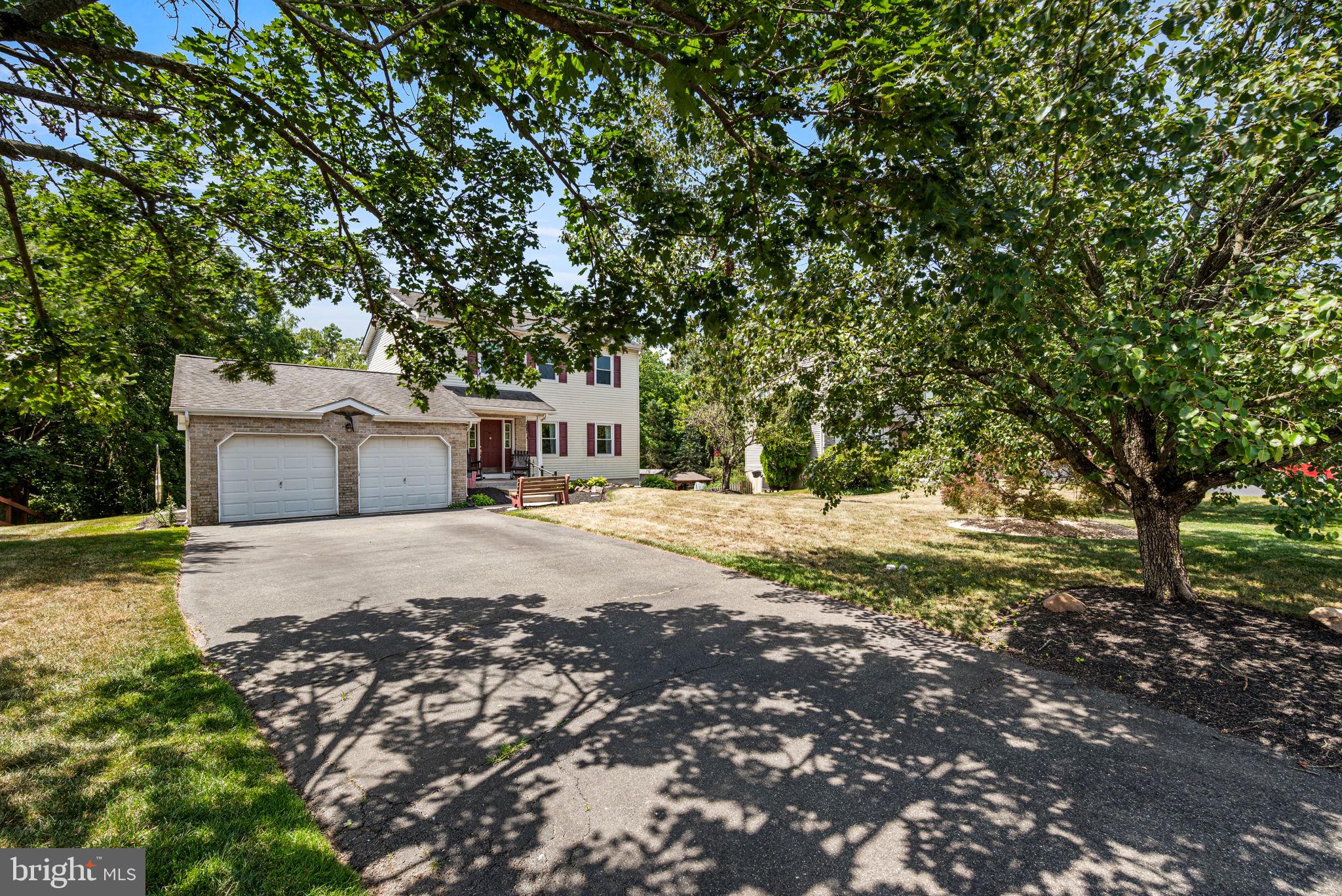 2232 DONNA LANE