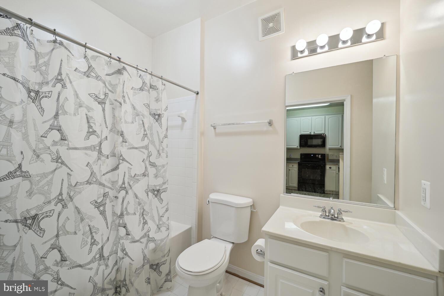 THE AVENUE AT FOREST RUN - Residential