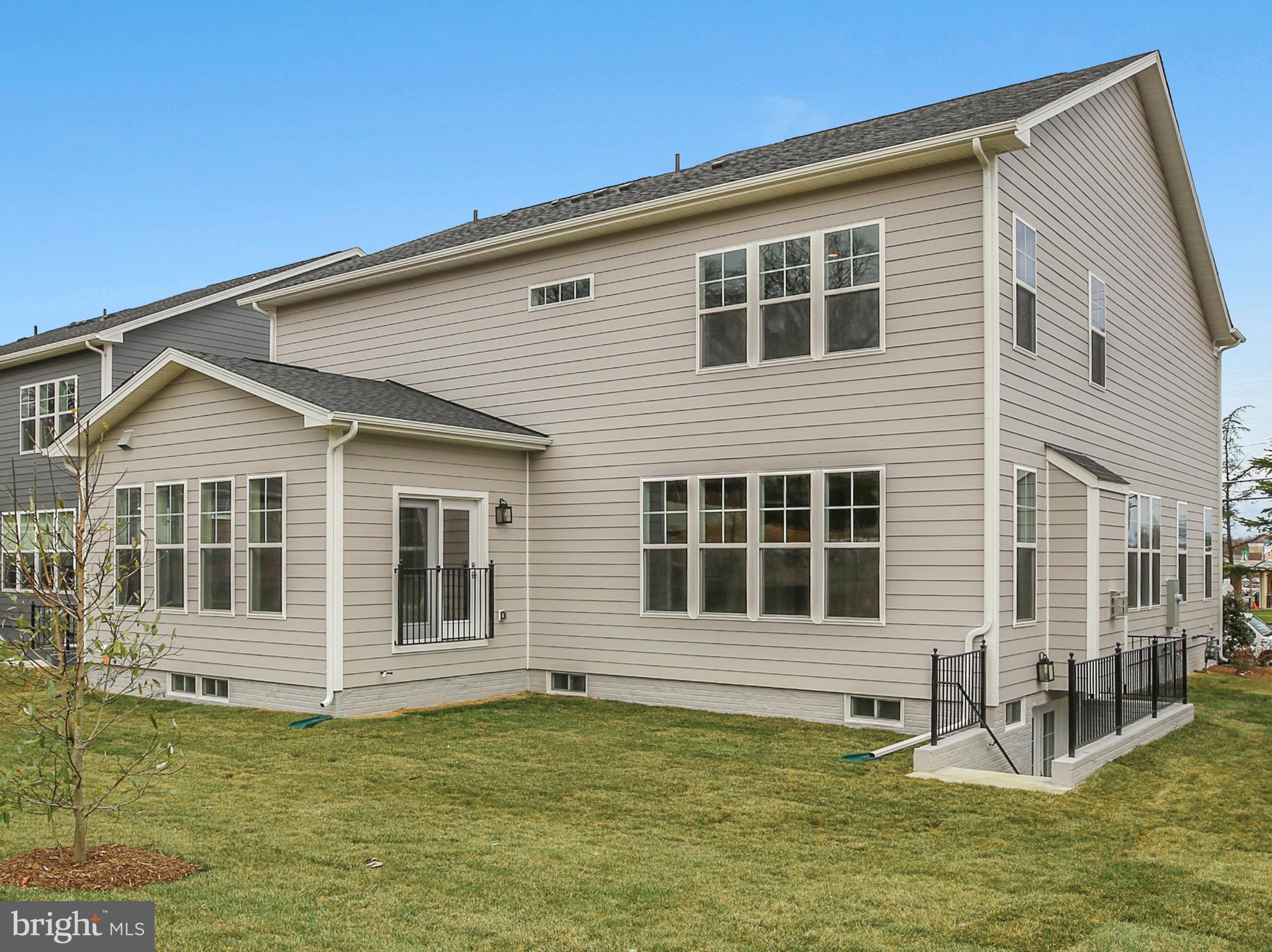 VIENNA WOODS - Residential