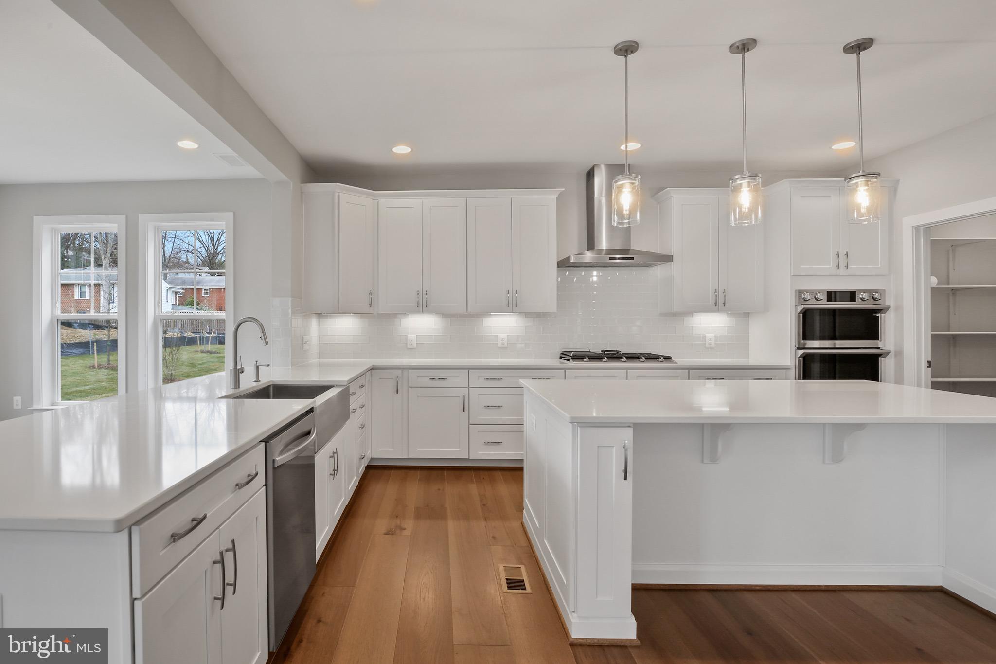 VIENNA WOODS - Residential