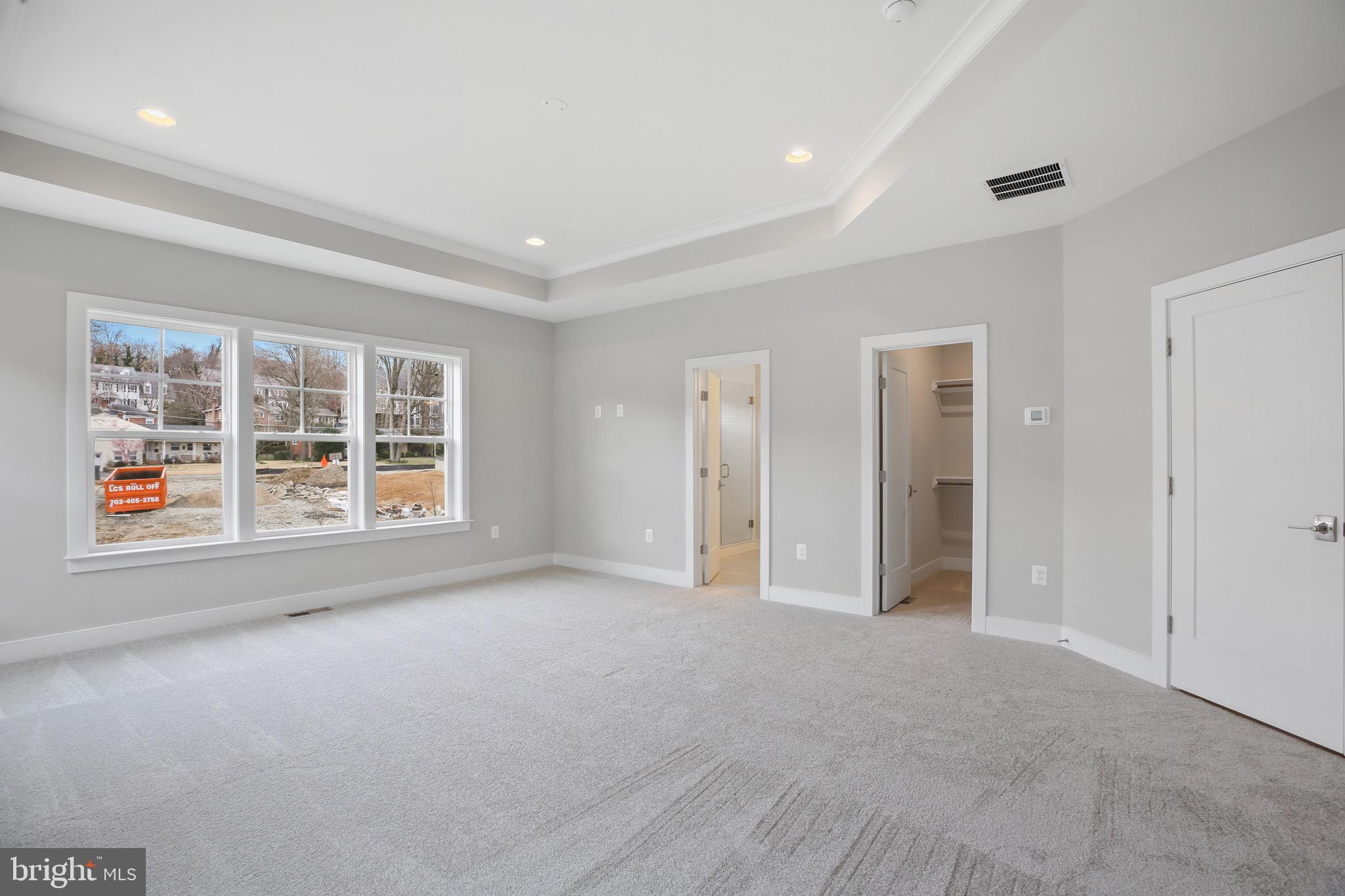 VIENNA WOODS - Residential