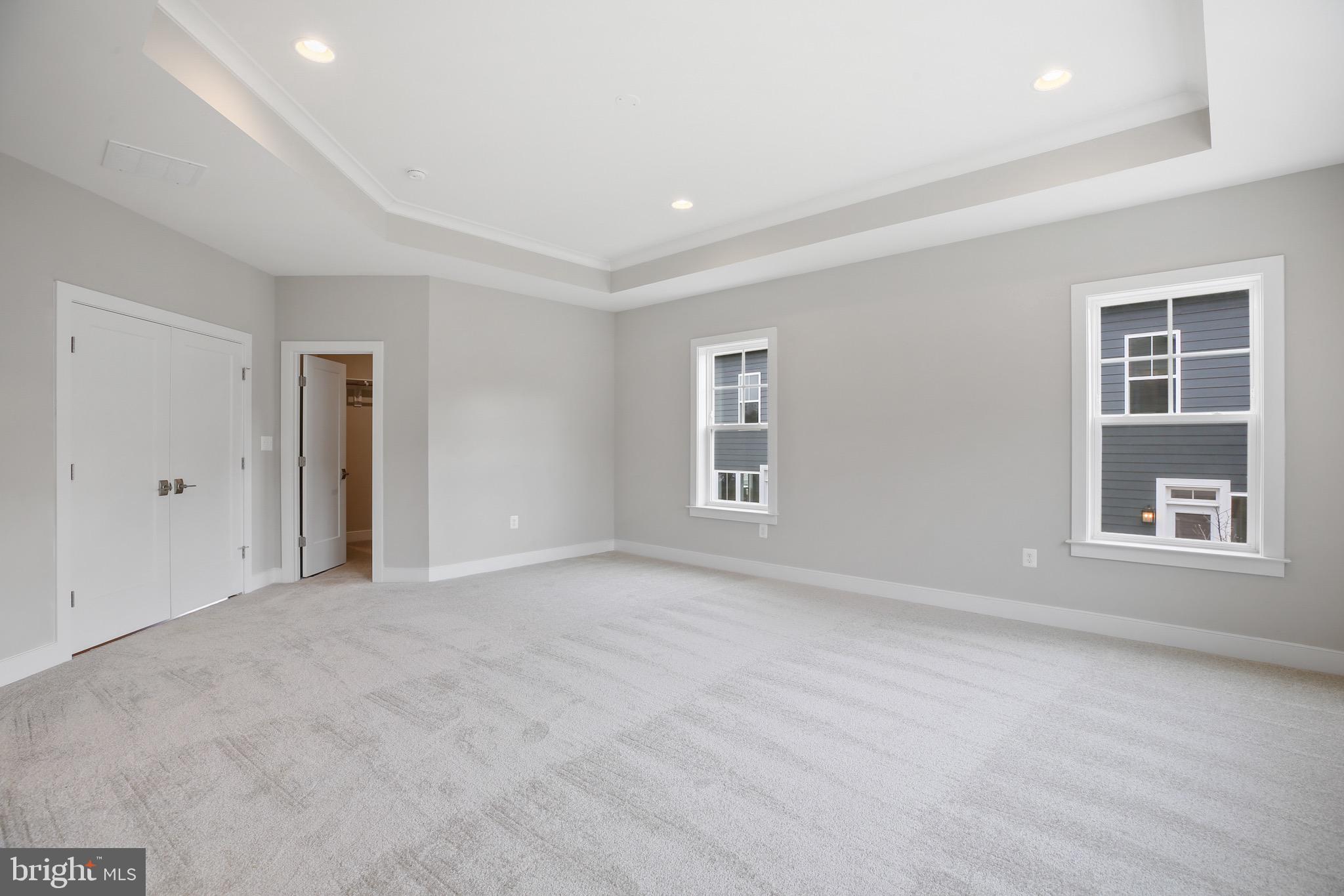 VIENNA WOODS - Residential