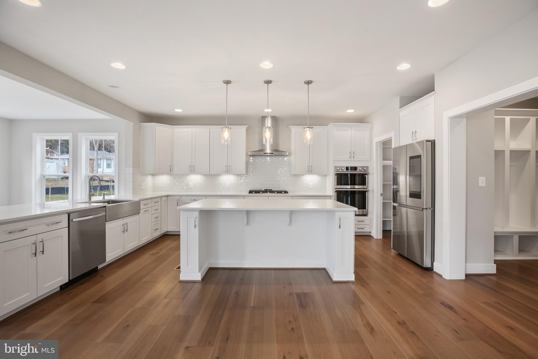 VIENNA WOODS - Residential