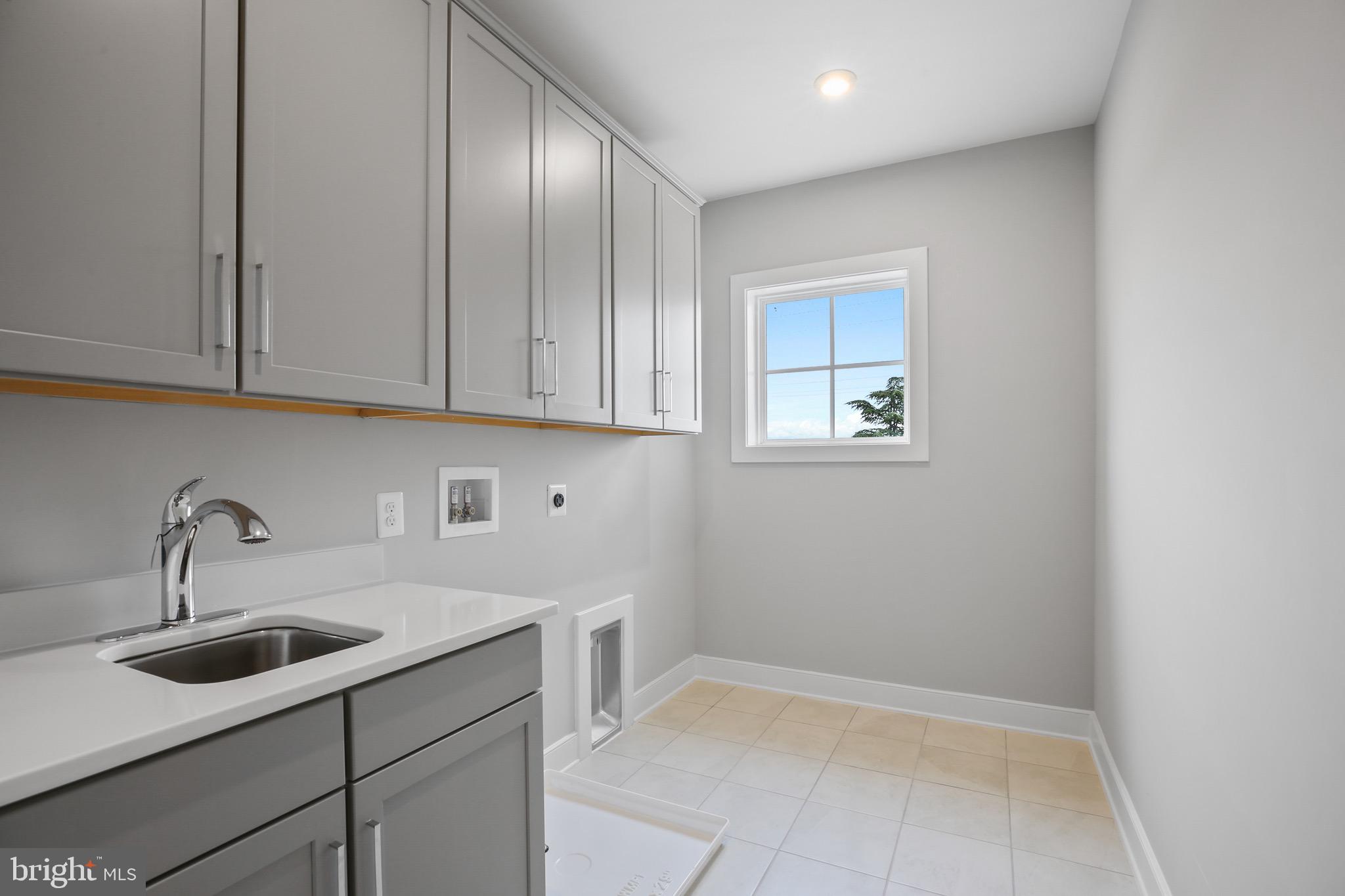 VIENNA WOODS - Residential