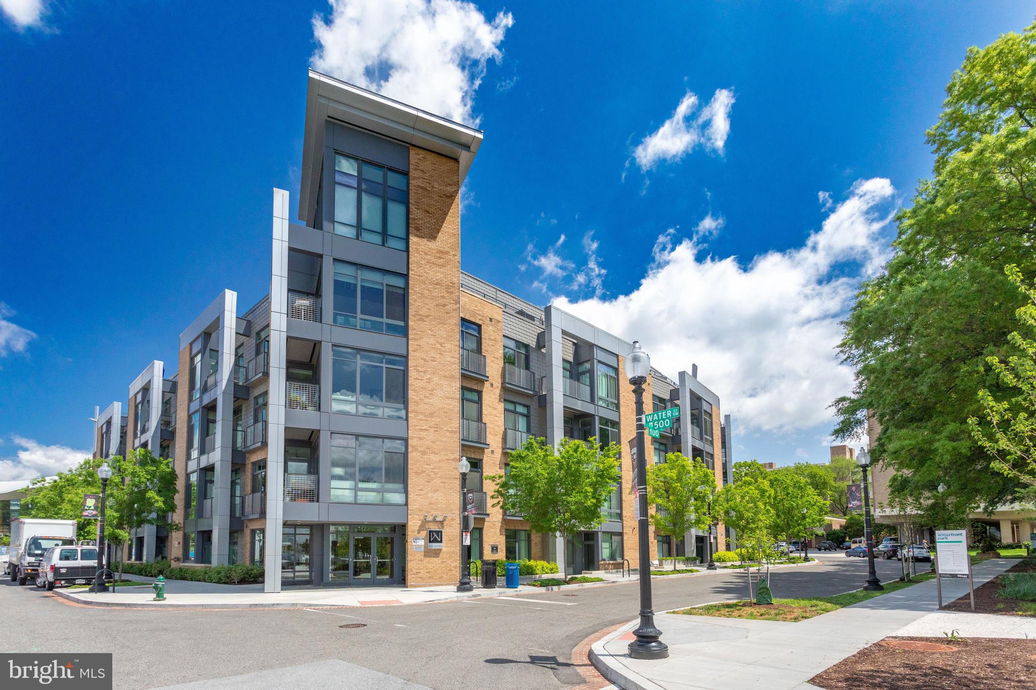 525 WATER STREET SW 319