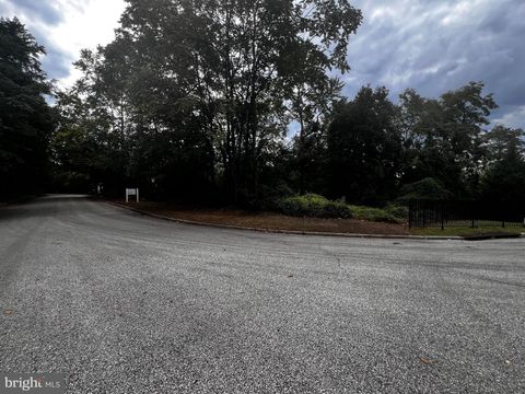 22 FOXWOOD CIRCLE BRYN MAWR PA 19010