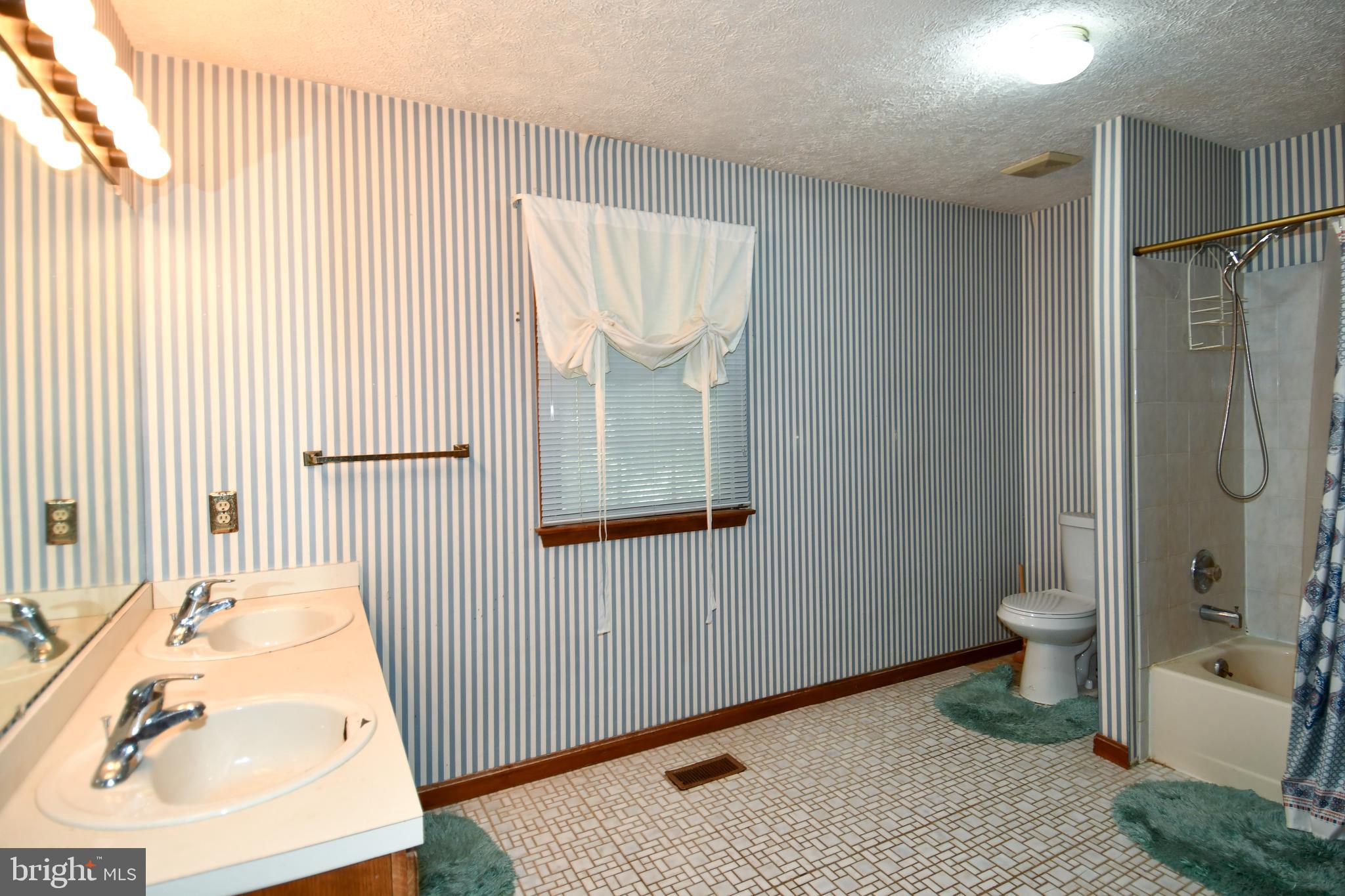 KING GEORGE ESTATES - Residential