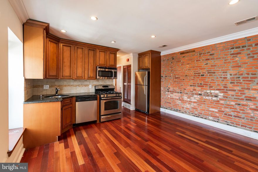 *Available NOW!*

Large 1 bedroom, 1 bathroom with hardwood floors, washer/dryer in unit and central air! Located in a third floor walk-up, this unit is just blocks from Fairmount Park and various other restaurants and bars in the area. The living room has an open floor plan attached to the kitchen, which is complete with a dishwasher, garbage disposal, refrigerator and gas stove/oven. The bedroom is spacious with a closet. Storage locker and bike storage in basement included with unit. Last but not least, don’t forget the amazing shared roof deck with Center City Views!

*Sorry, no pets