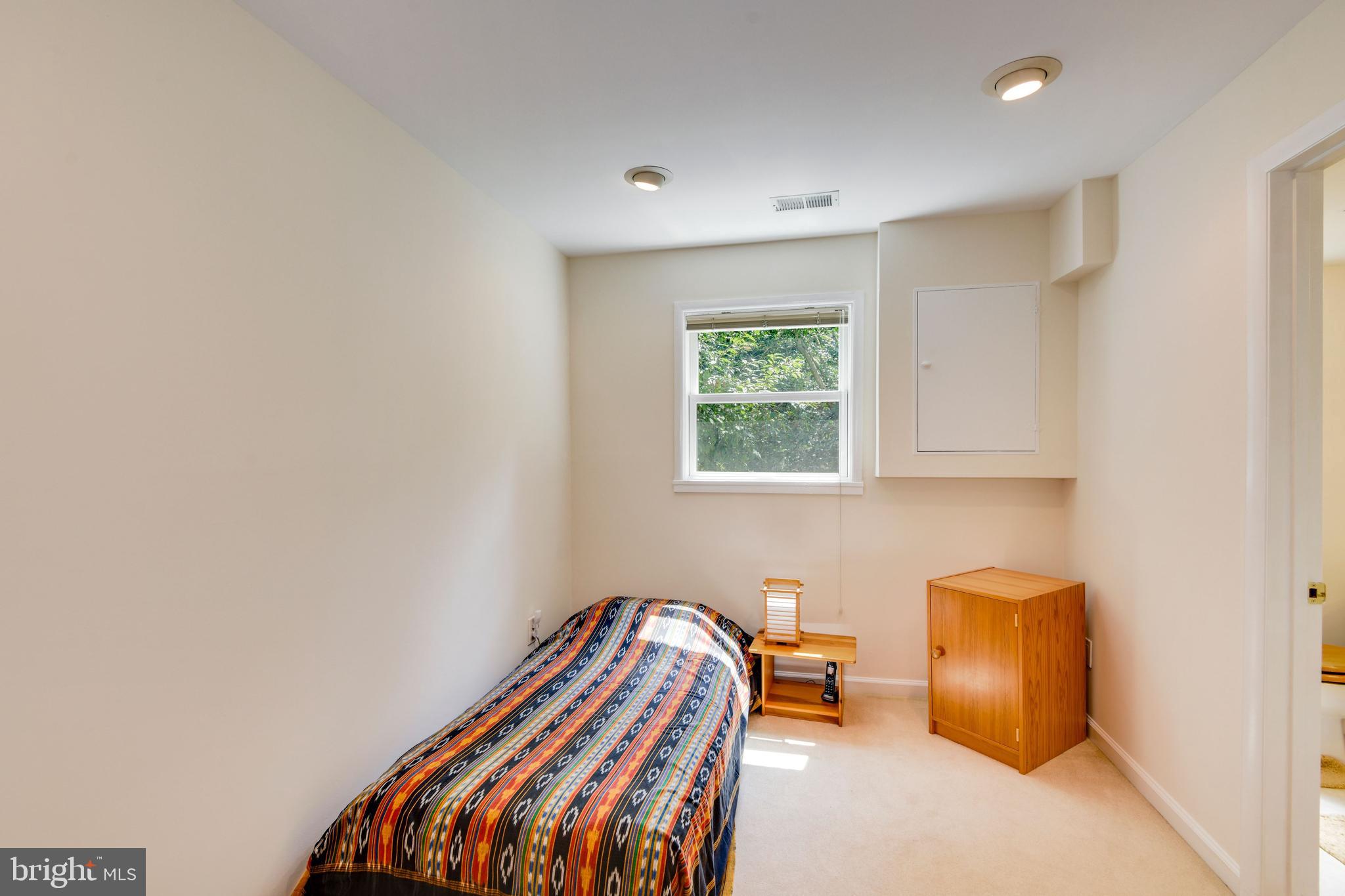 MAPLEWOOD MANOR - Residential