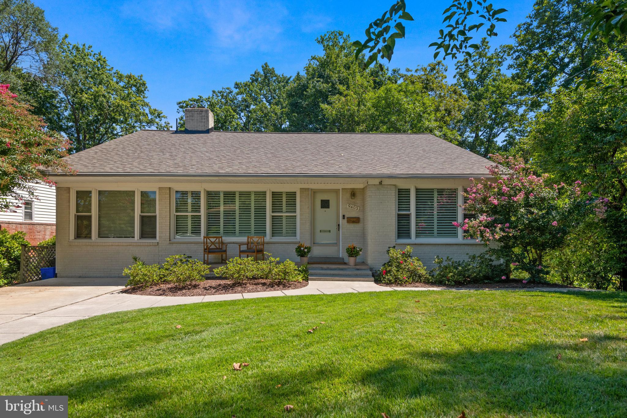 MAPLEWOOD MANOR - Residential