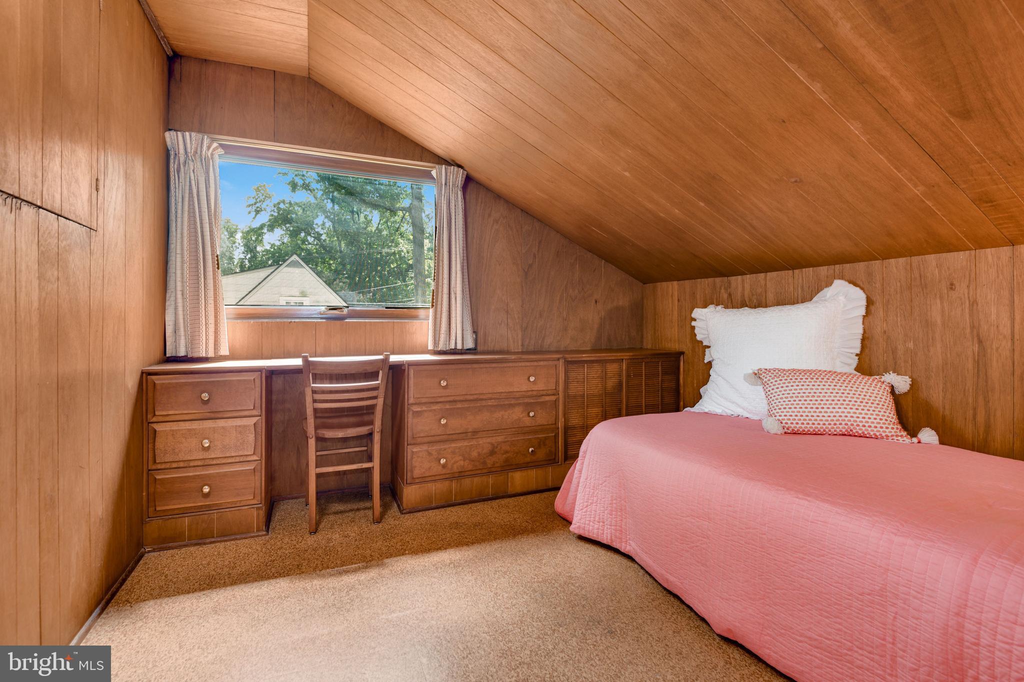 MAPLEWOOD MANOR - Residential