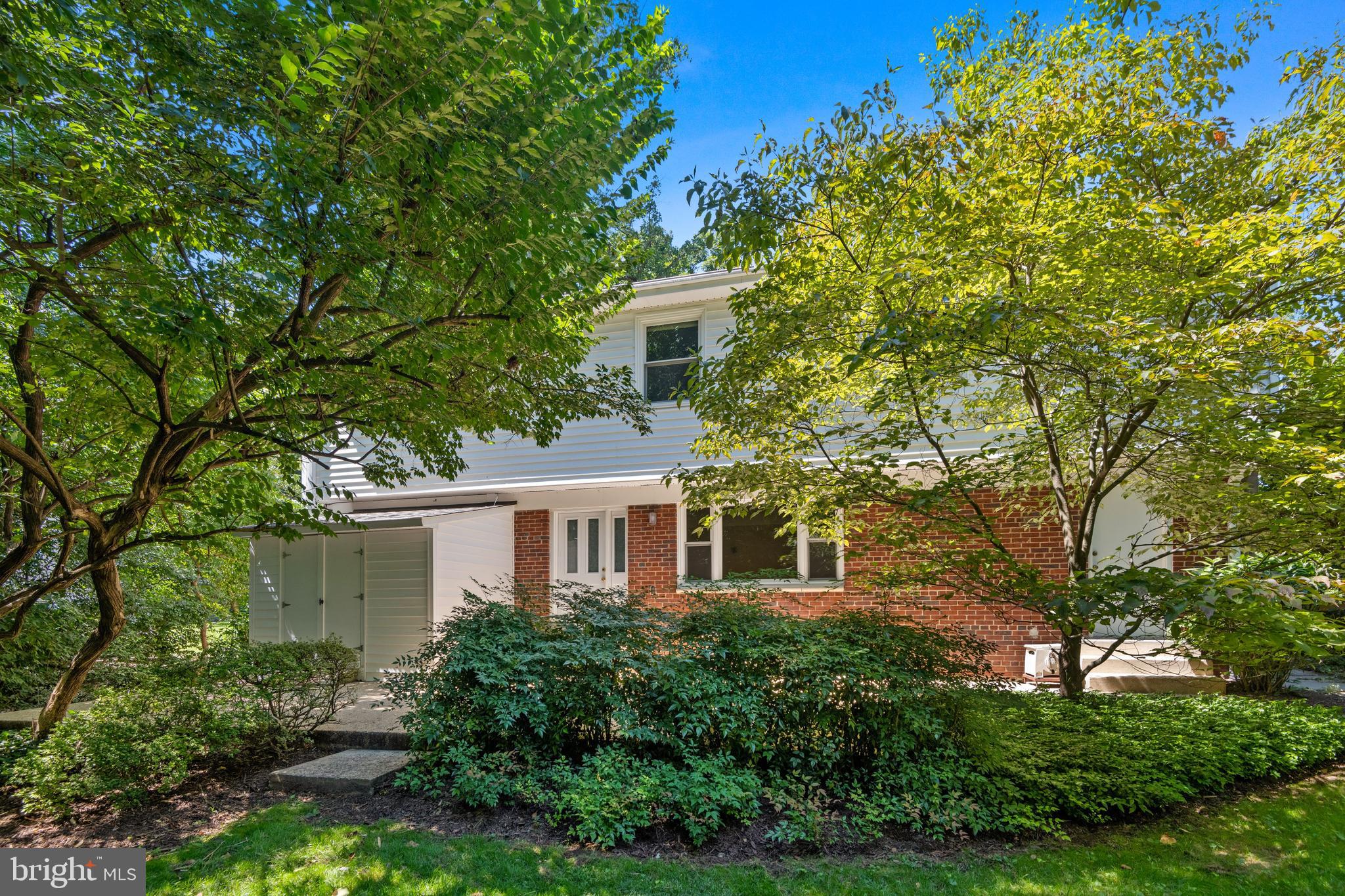 MAPLEWOOD MANOR - Residential