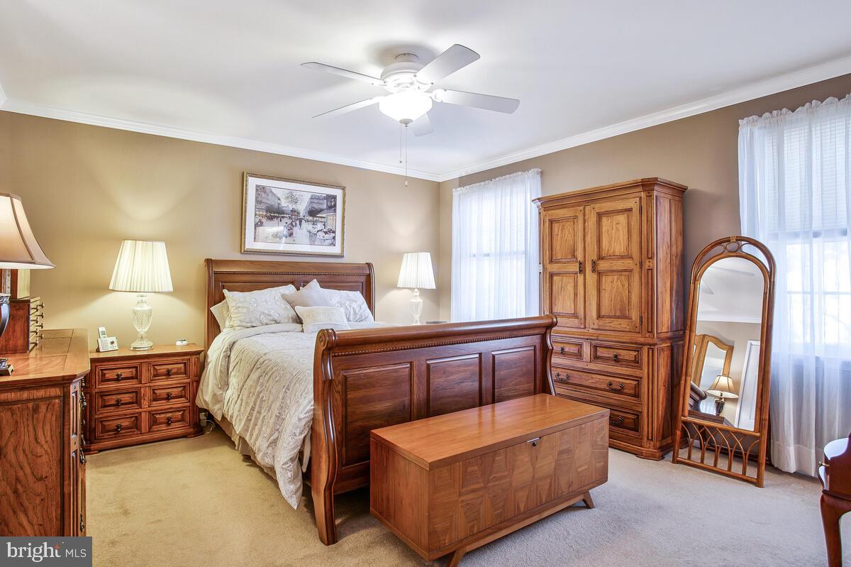 TWIN HARBORS - Residential