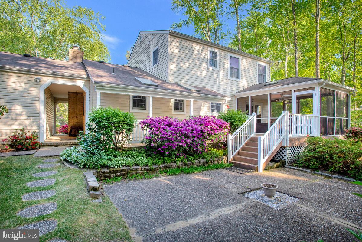 TWIN HARBORS - Residential