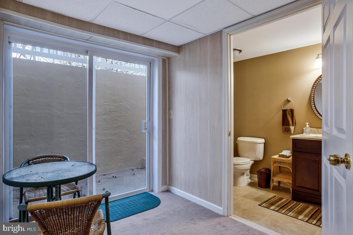 TWIN HARBORS - Residential