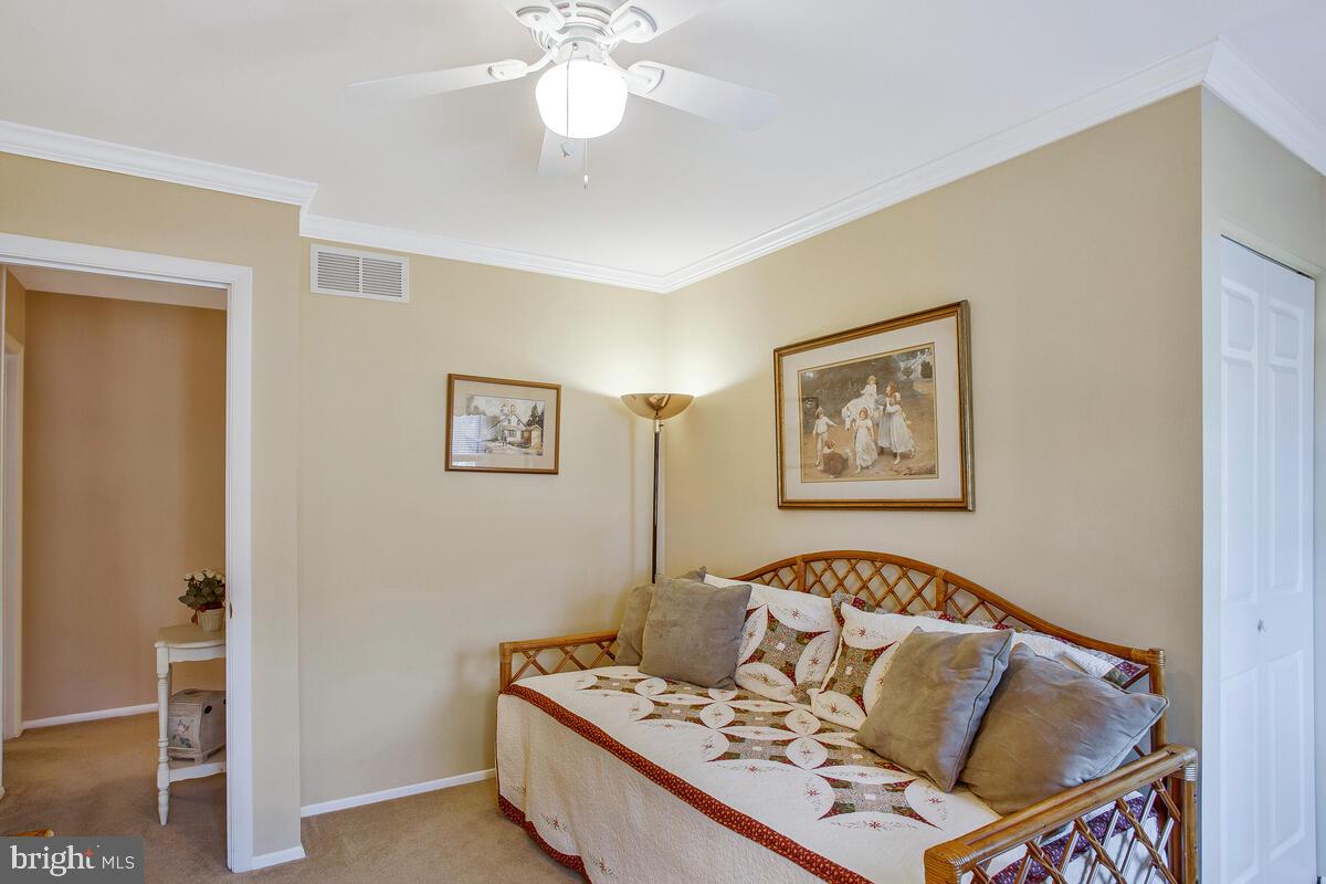 TWIN HARBORS - Residential