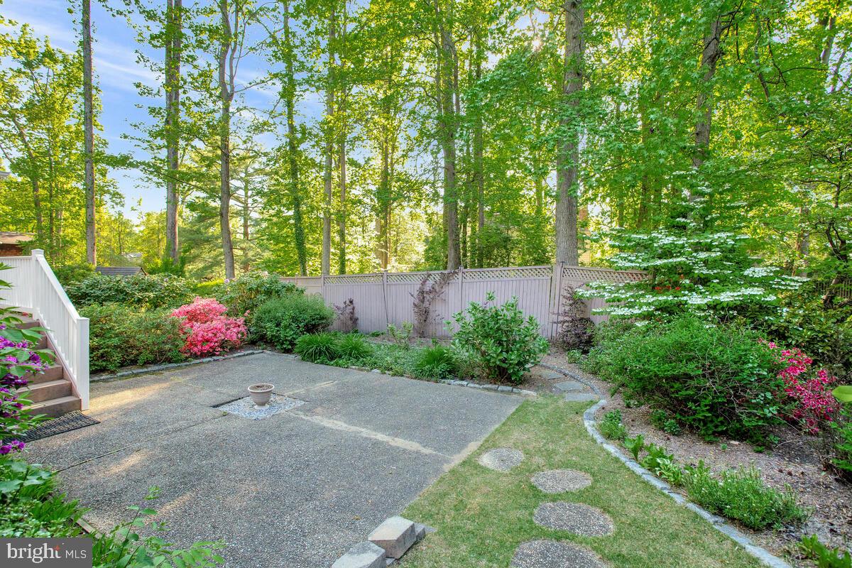 TWIN HARBORS - Residential