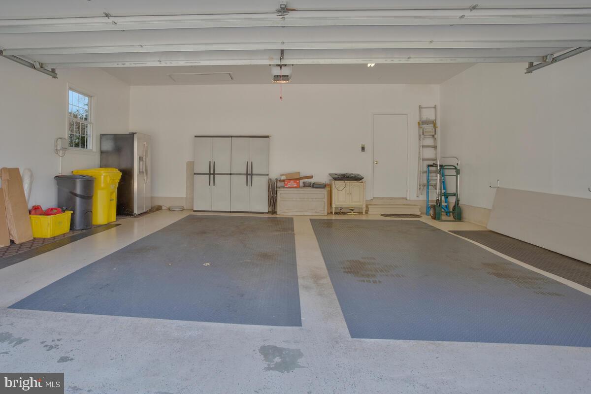 TWIN HARBORS - Residential