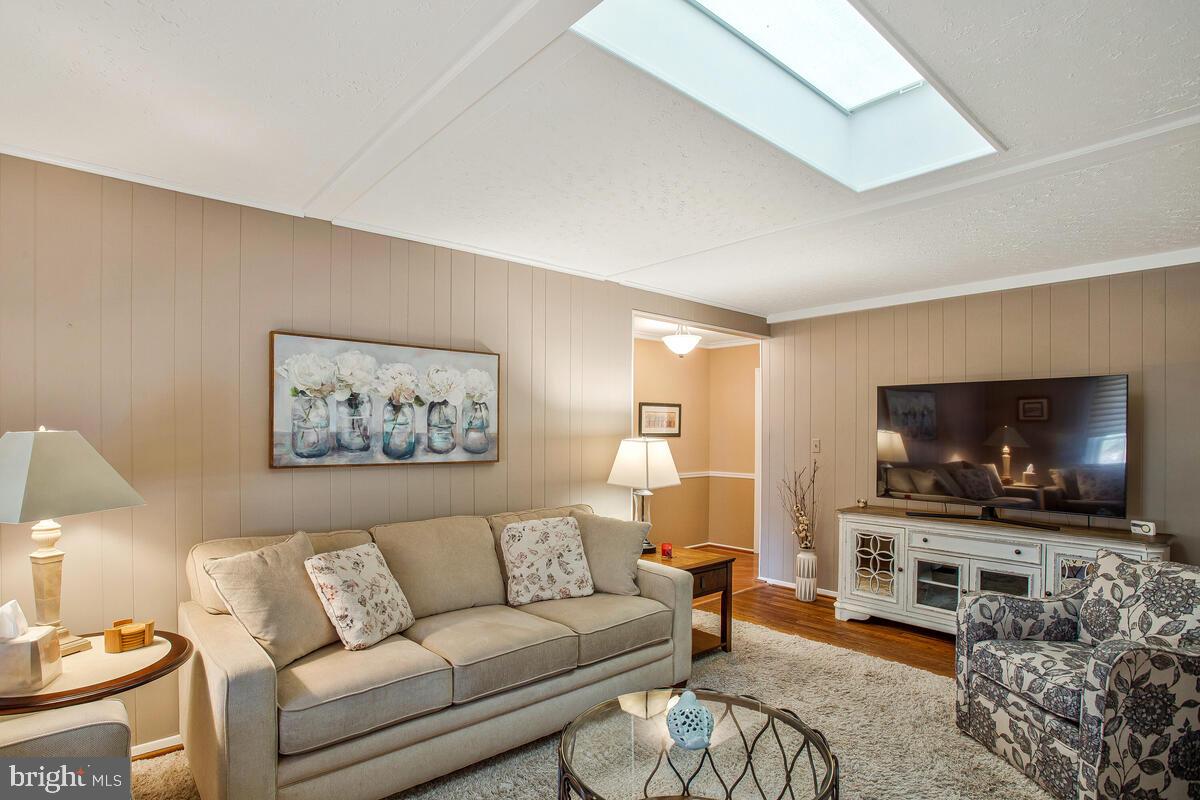 TWIN HARBORS - Residential