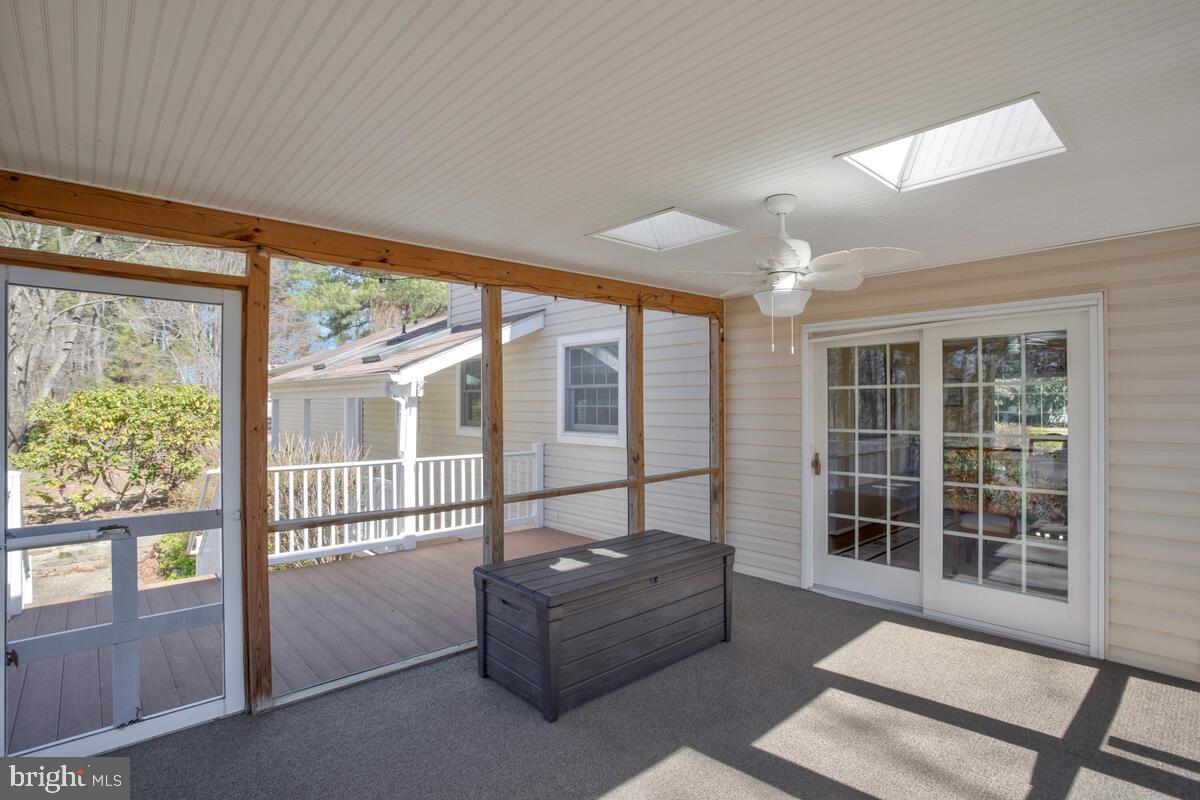 TWIN HARBORS - Residential