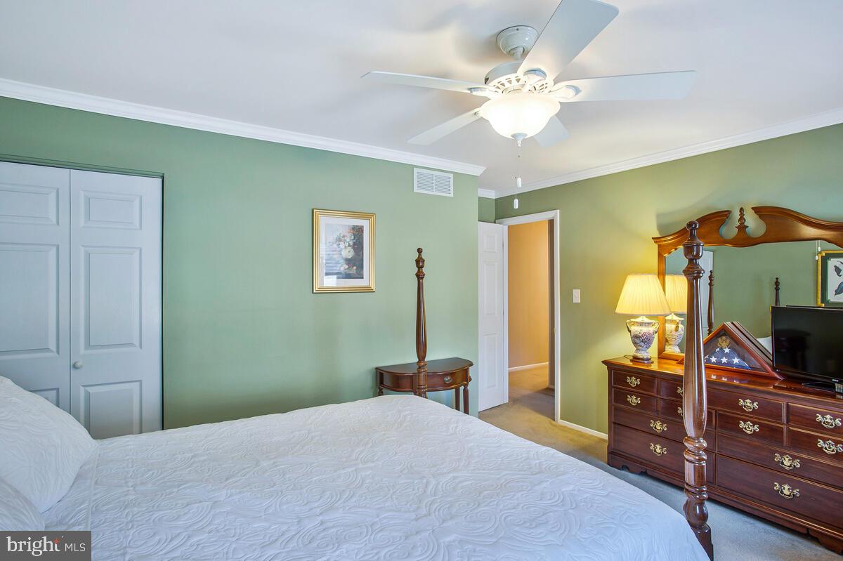 TWIN HARBORS - Residential