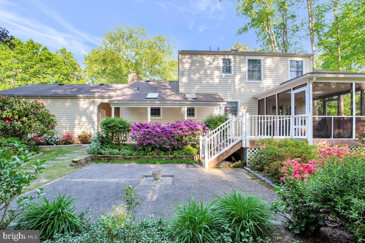 TWIN HARBORS - Residential