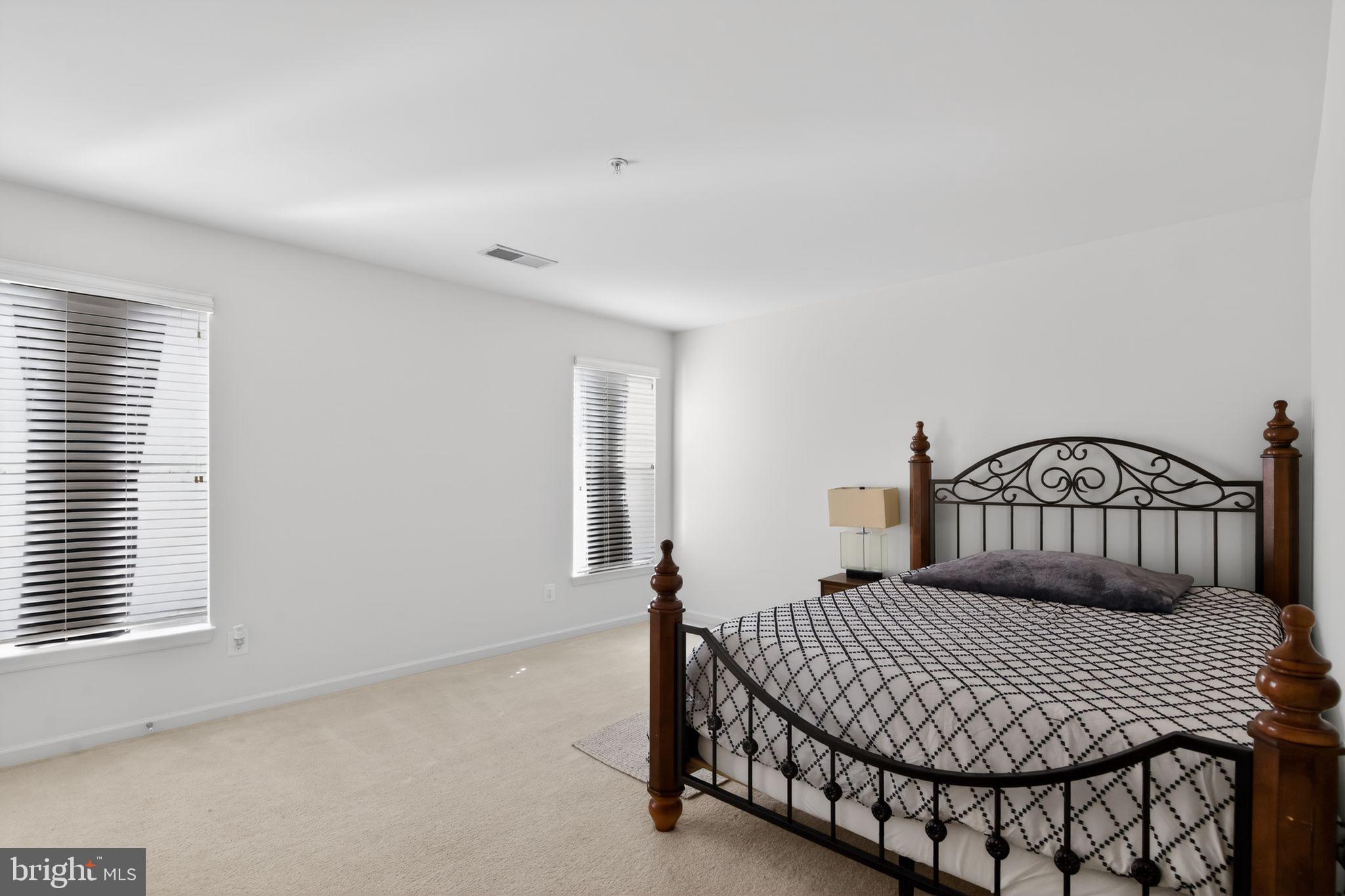 SUFFIELD MEADOWS - Residential