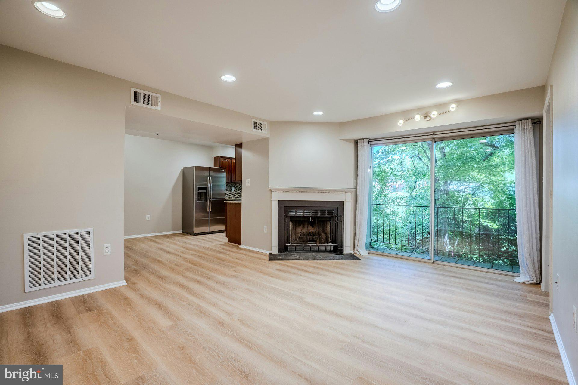 7717 INVERSHAM DRIVE 116