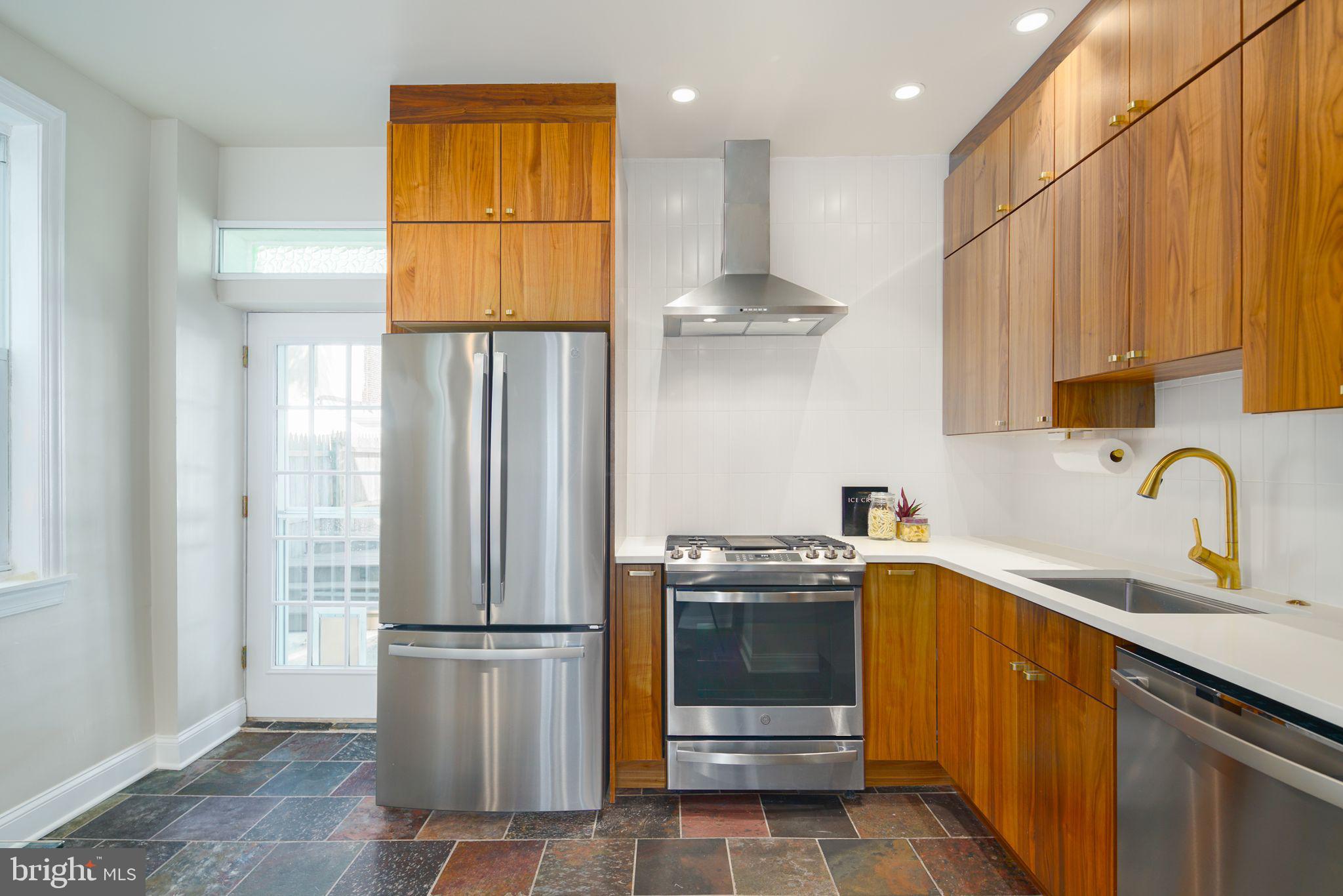 FISHTOWN - Residential Lease