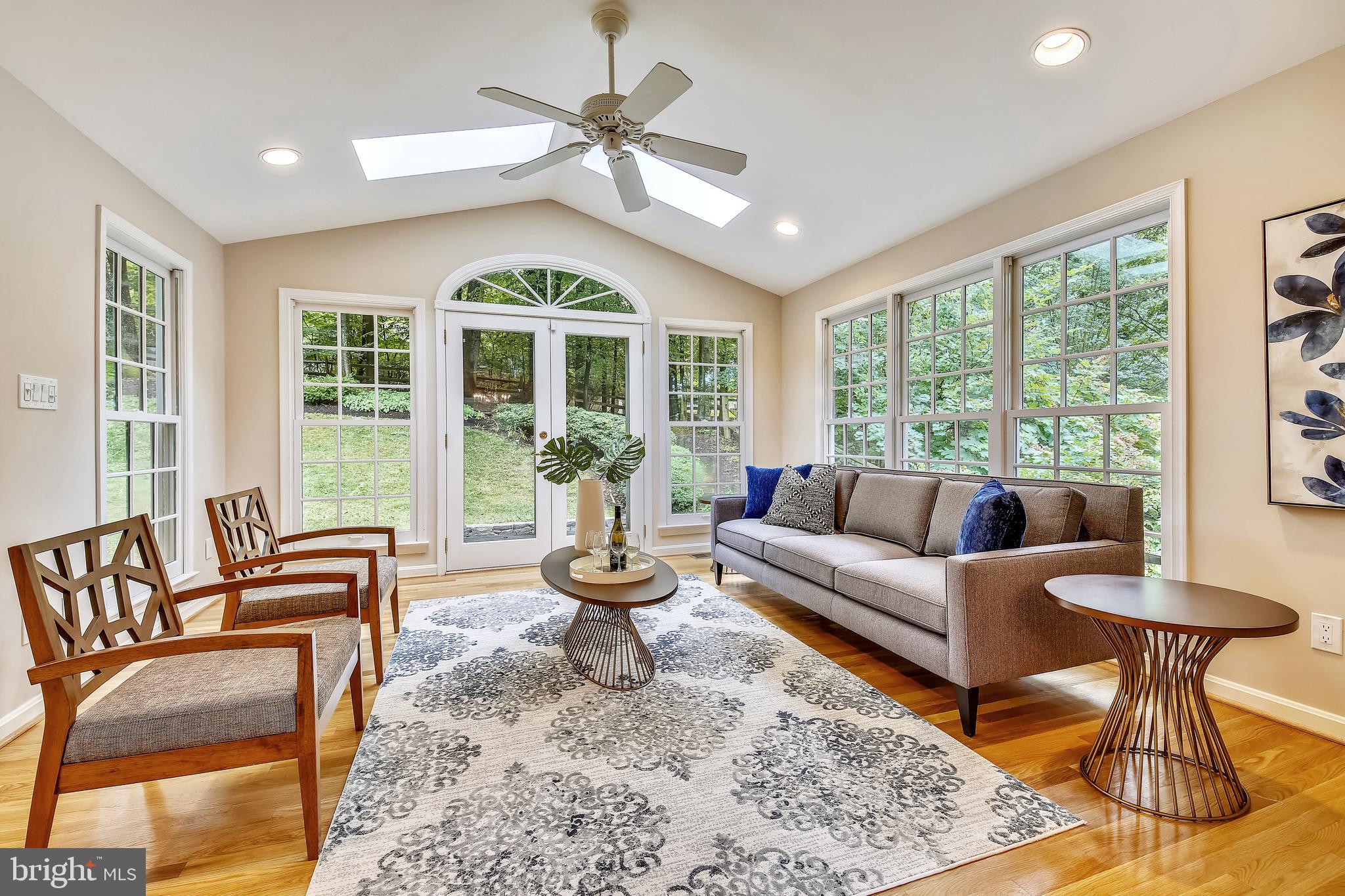 RIVER FALLS - Residential