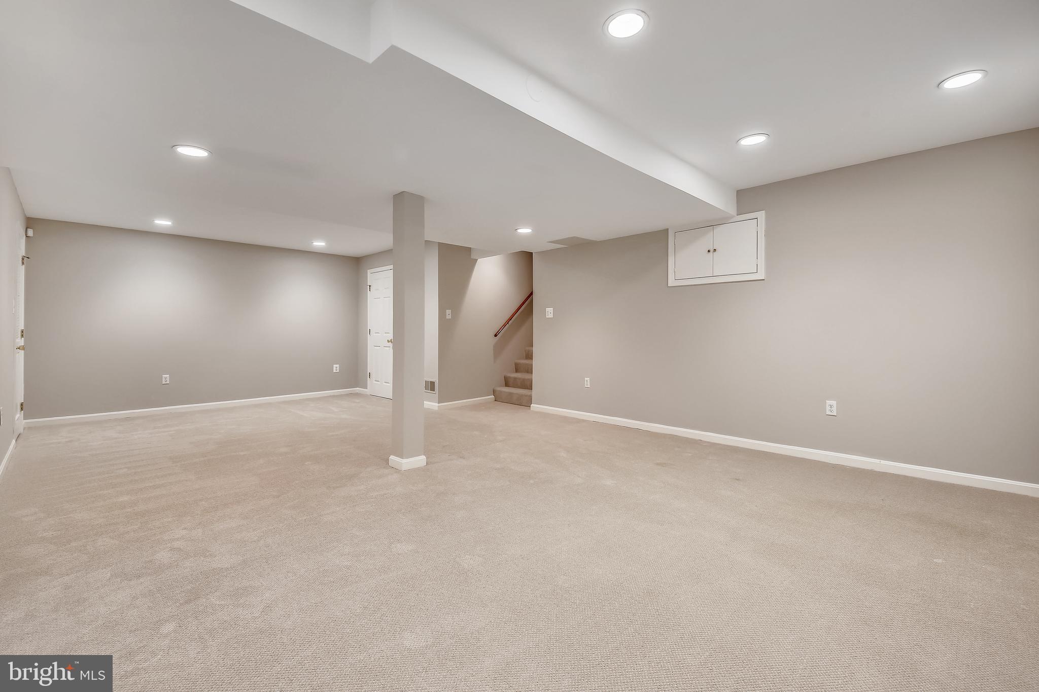 RIVER FALLS - Residential