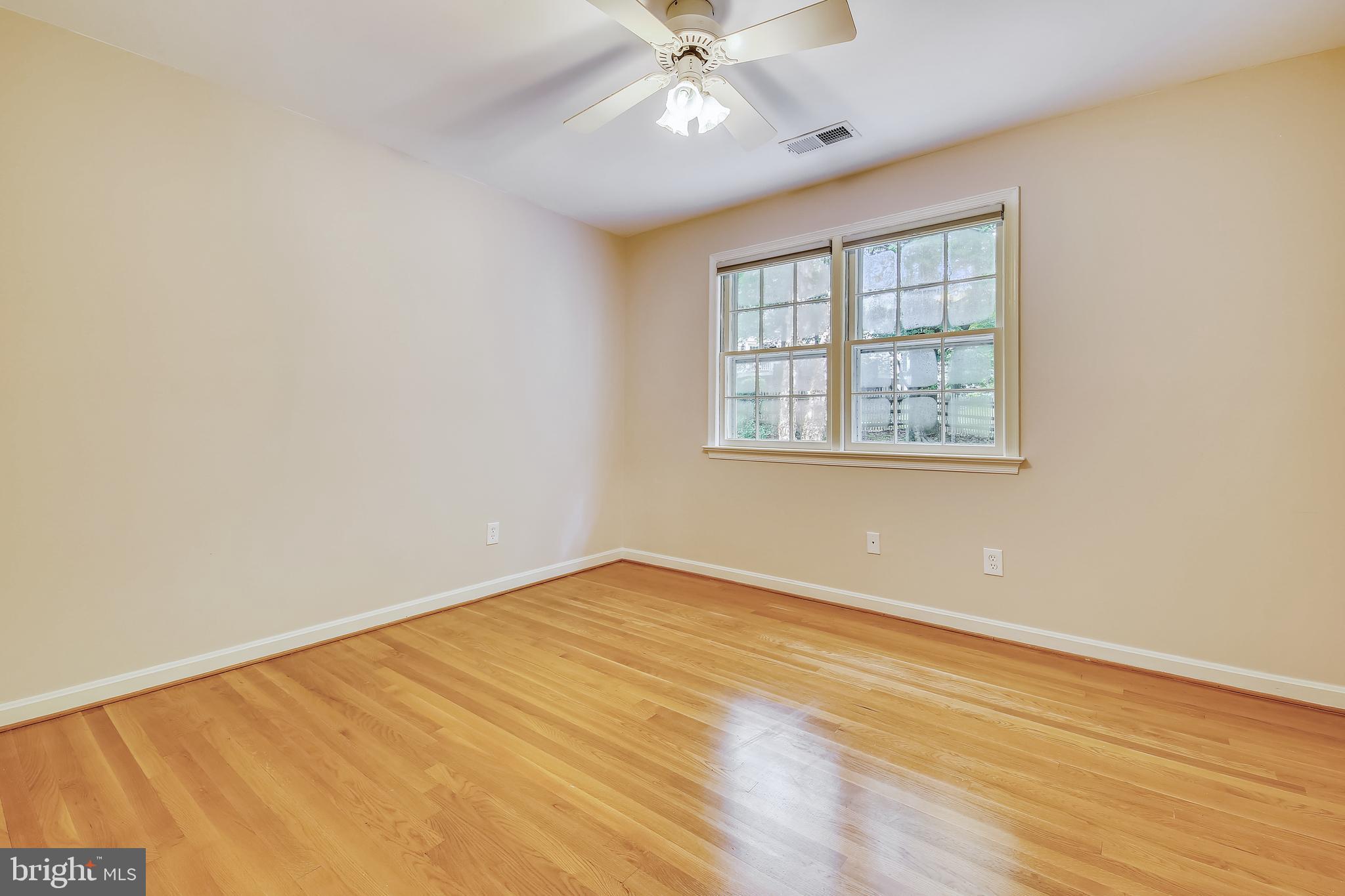 RIVER FALLS - Residential