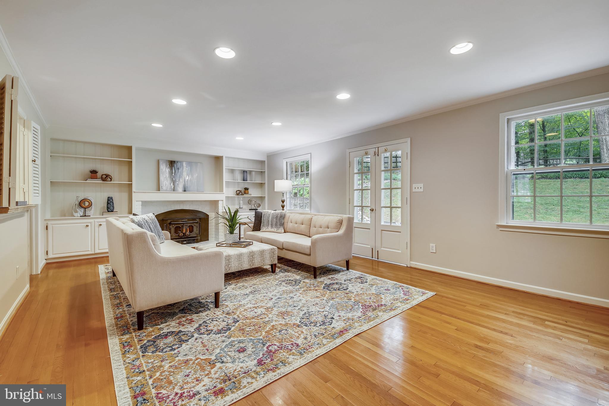 RIVER FALLS - Residential