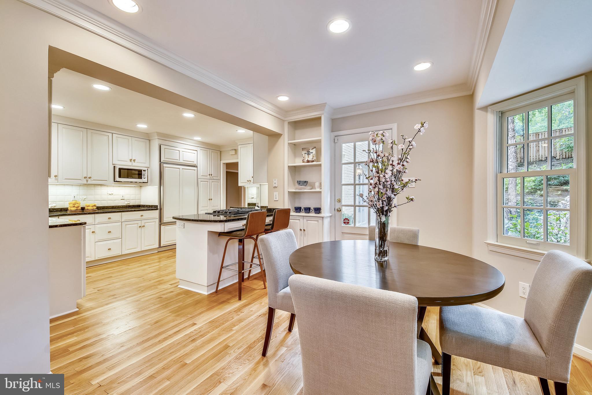 RIVER FALLS - Residential