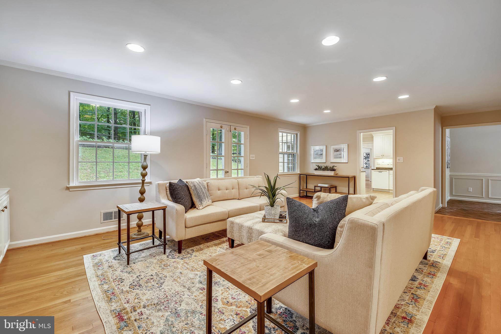 RIVER FALLS - Residential