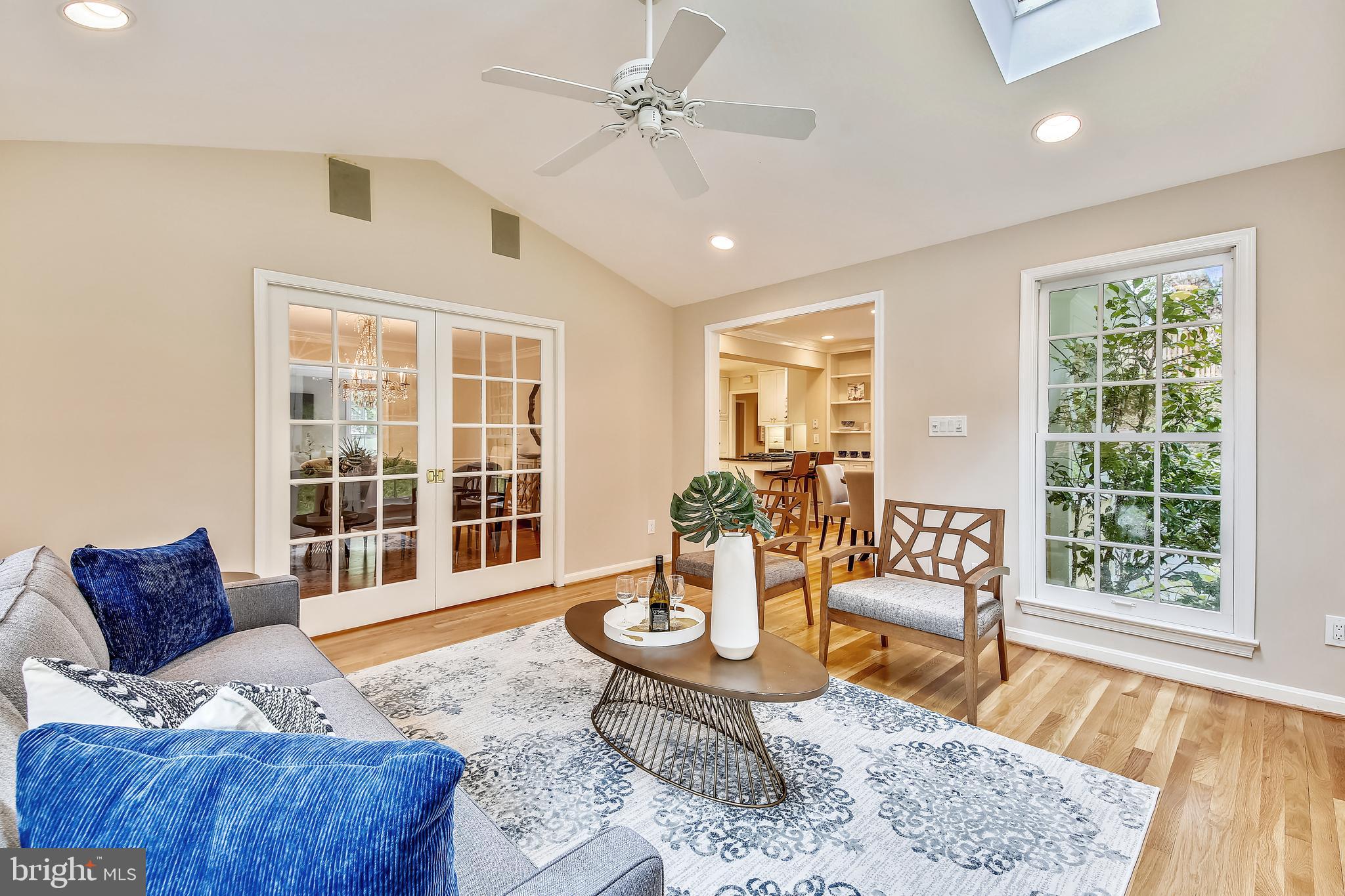 RIVER FALLS - Residential