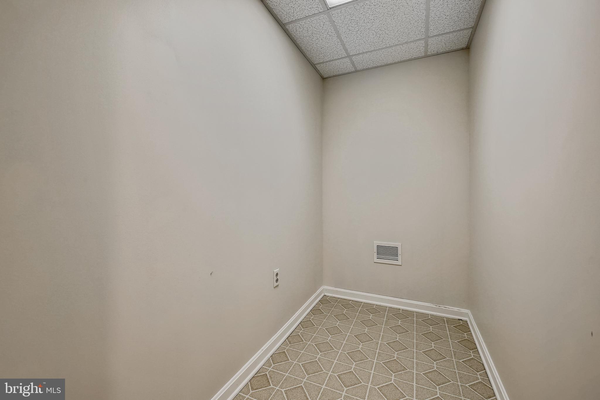 RIVER FALLS - Residential