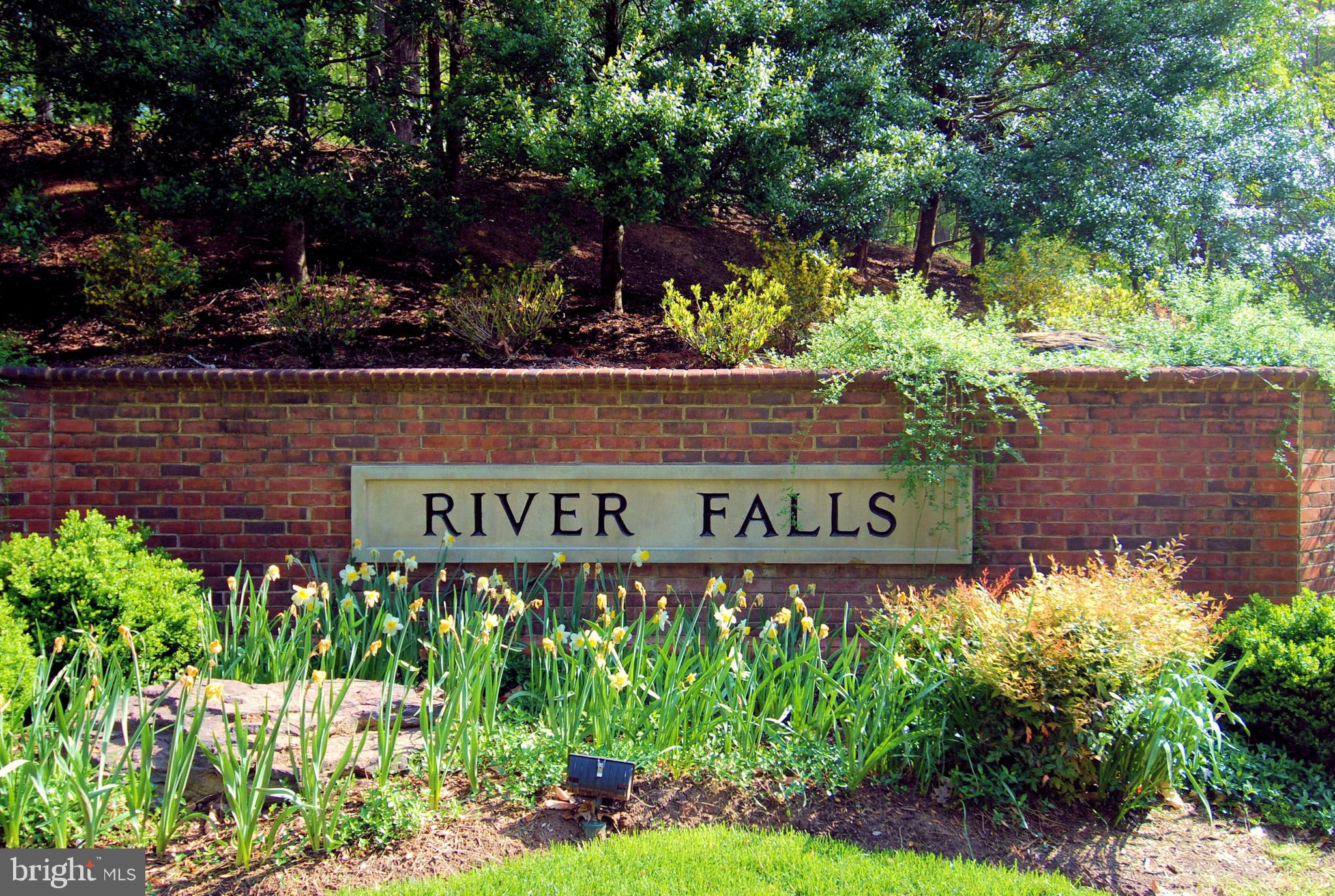 RIVER FALLS - Residential