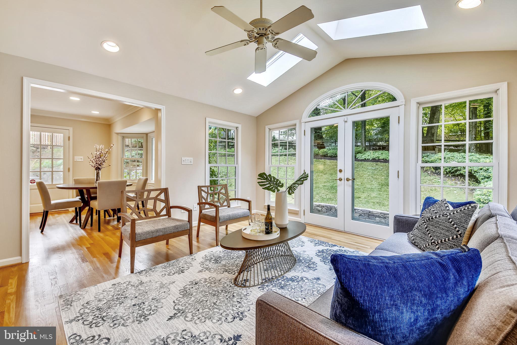 RIVER FALLS - Residential