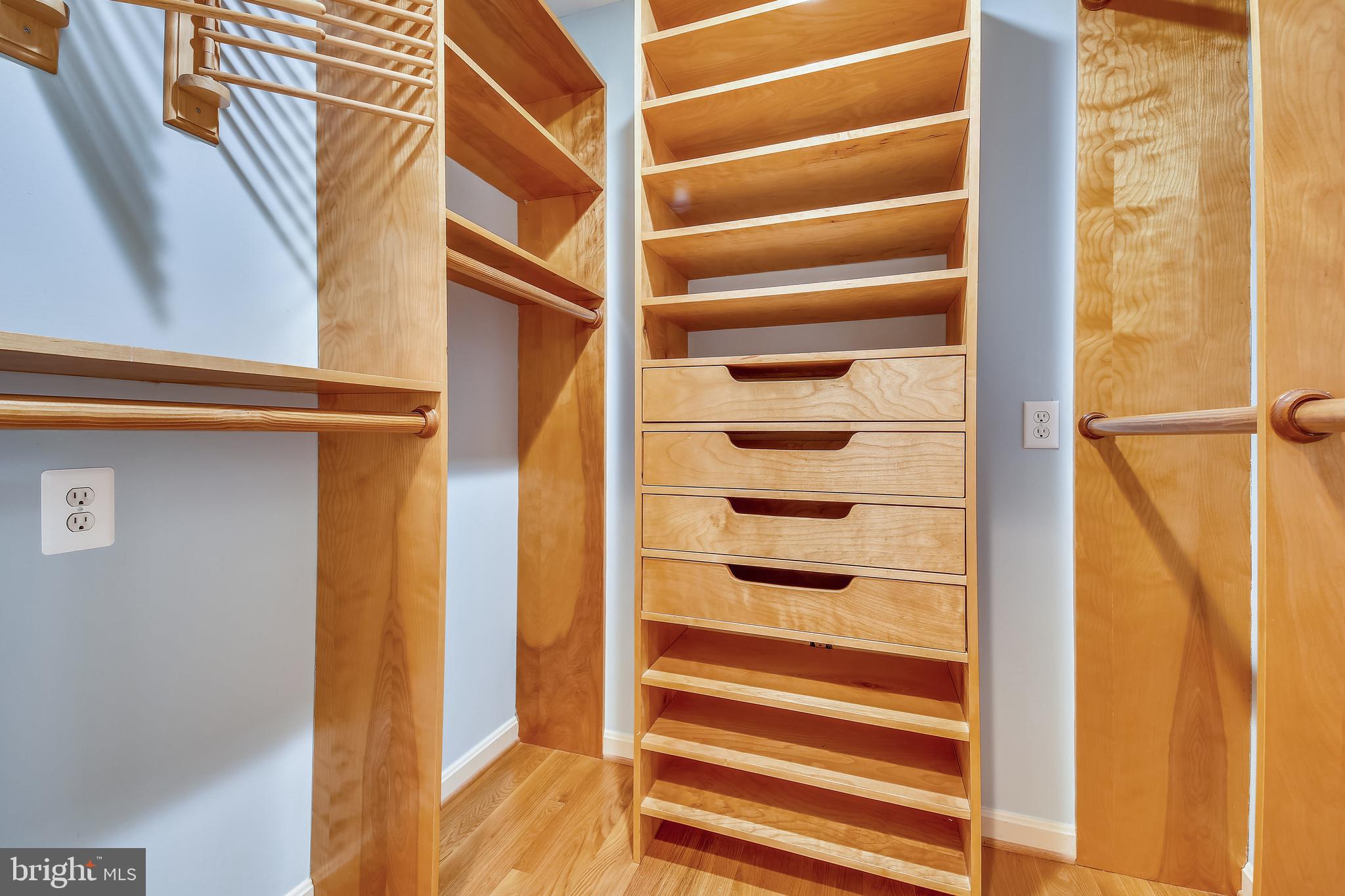 RIVER FALLS - Residential